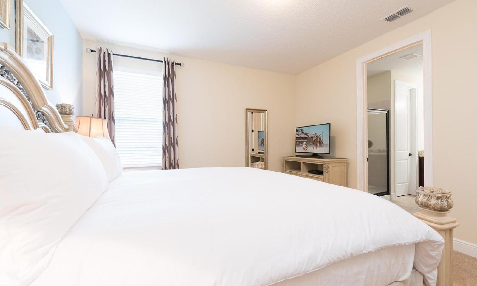 Holiday home Charming 10 Bdrm With Open Living Area At Encore