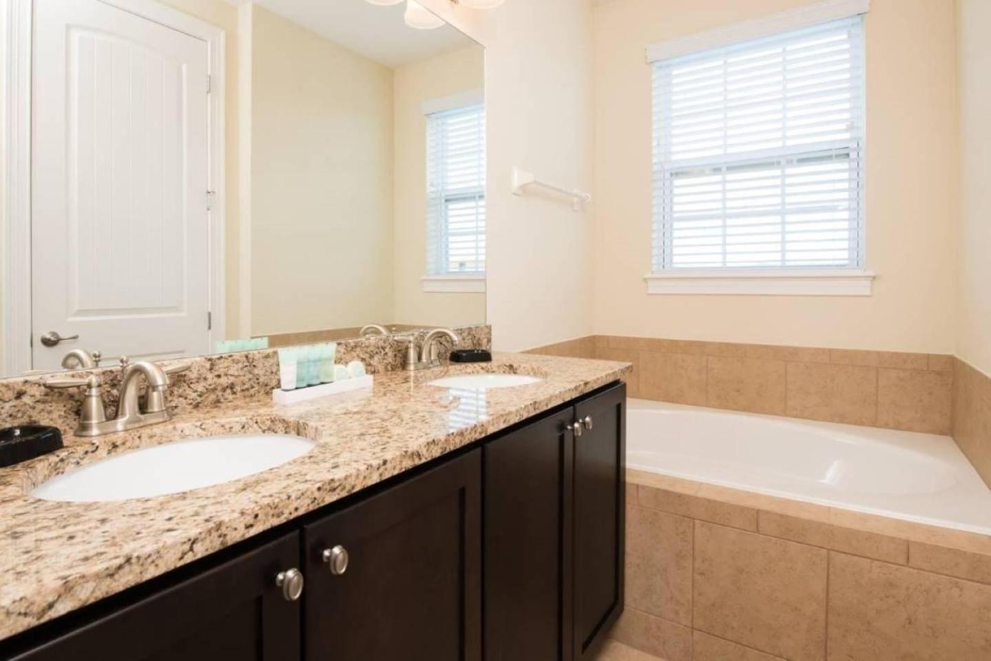 Holiday home Ec434 - Quaint With Private Pool And At Encore