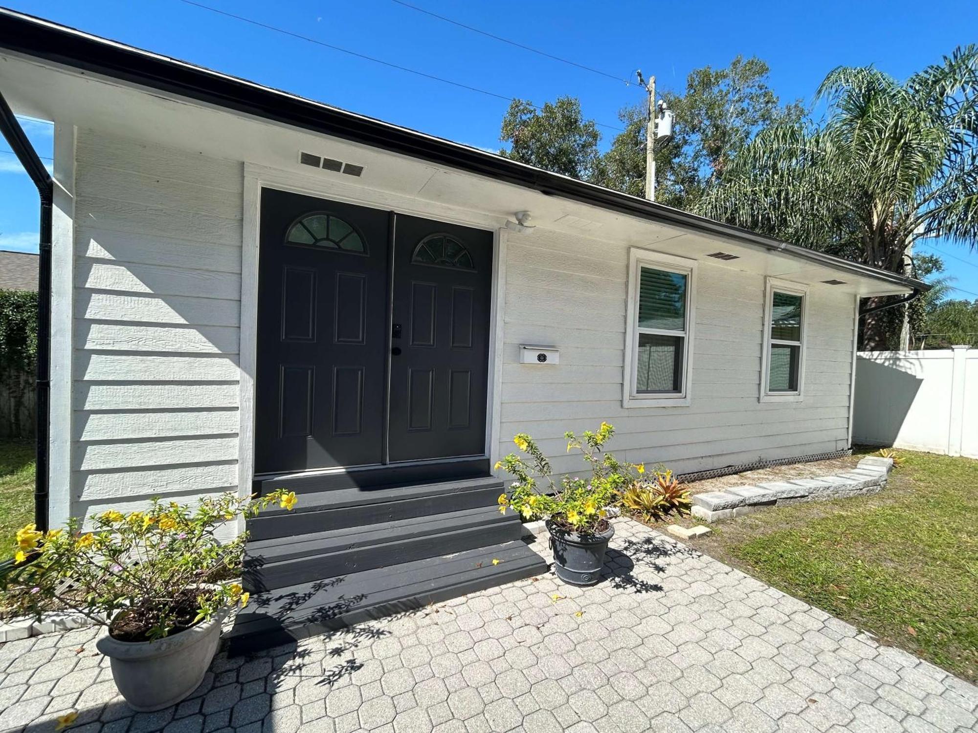 Tiny House 10 Min From Oia Sleeps 2 Orlando