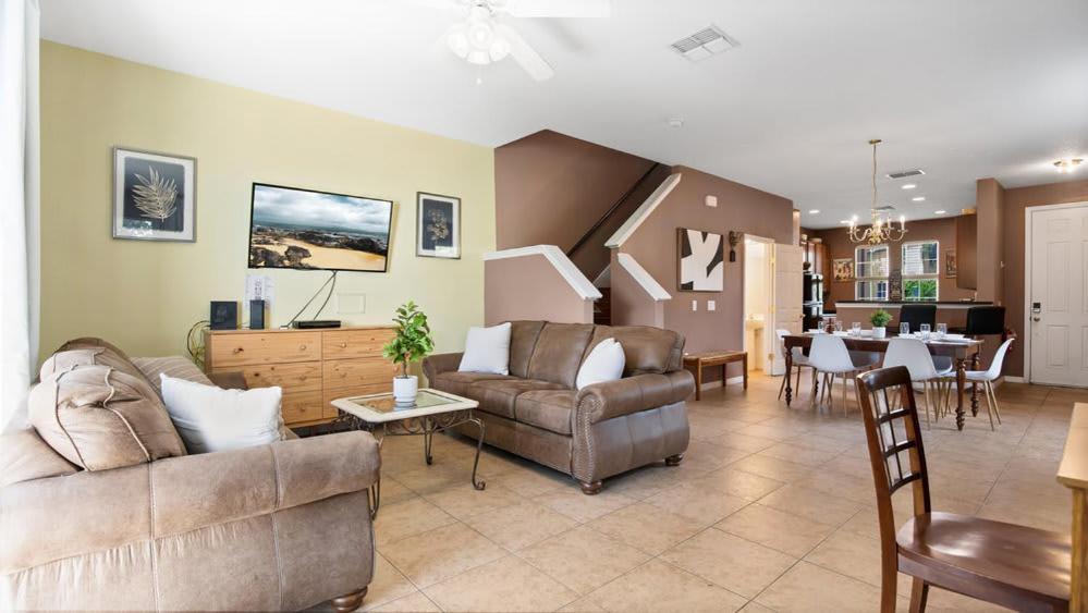 Quiet Corner Gem In Gated Crestwynd Bay Holiday home