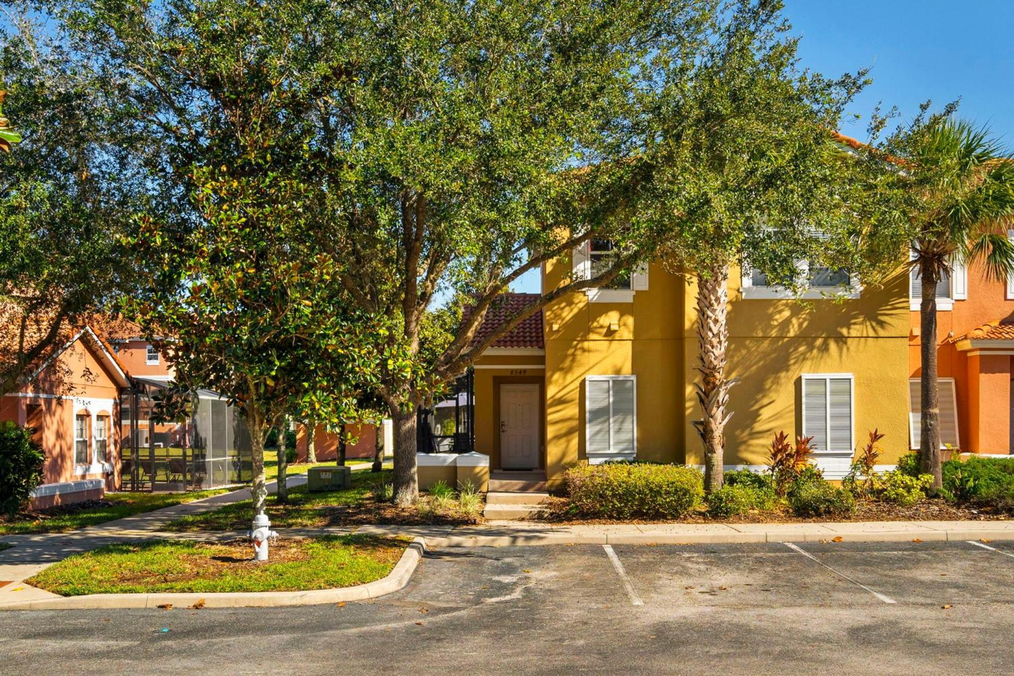 4 Bedrooms - 3 Bathrooms - Encantada 8549 Bl Orlando