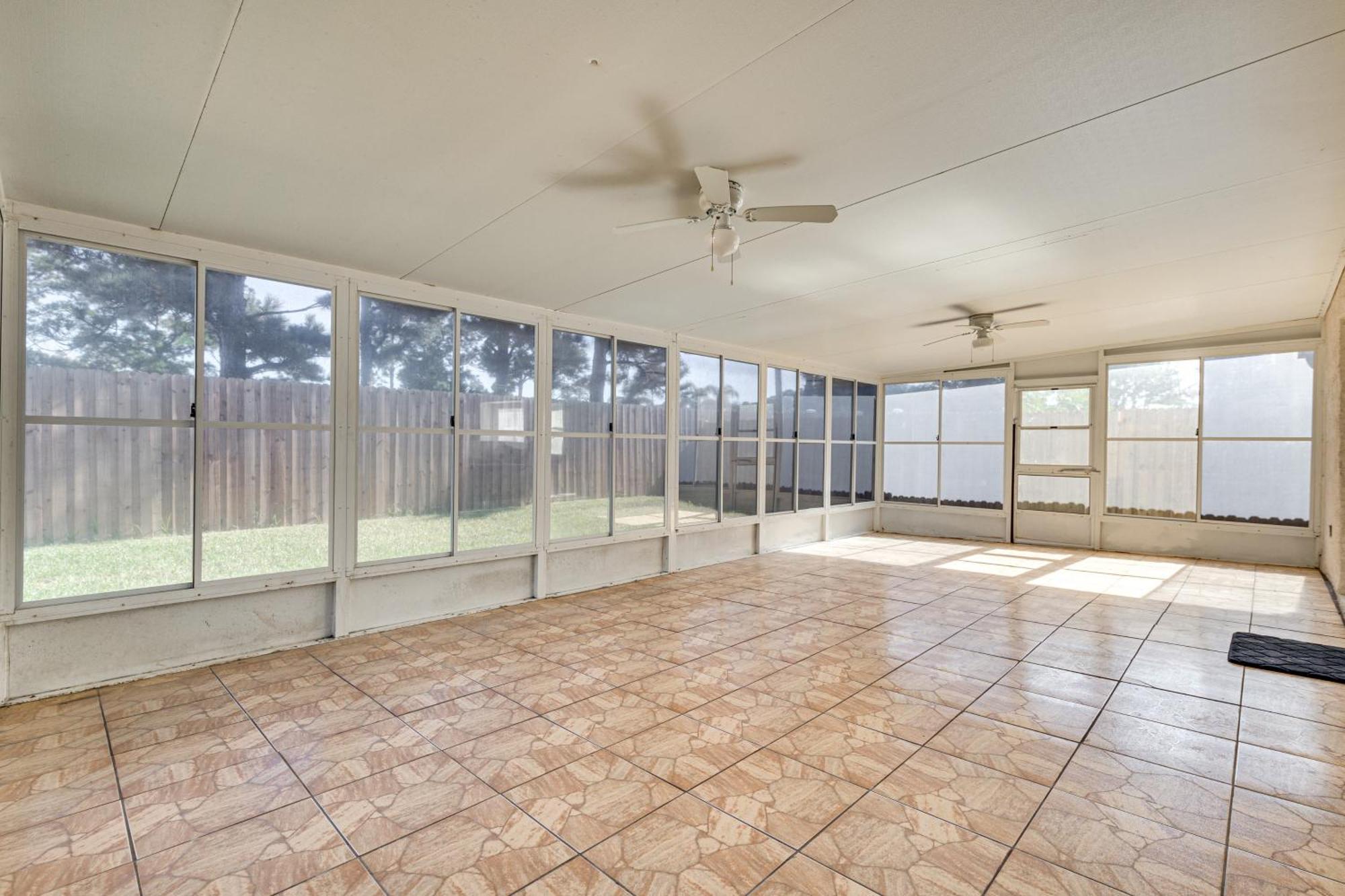 Family In Suburbs About 12 Mi To Dtwn! Holiday home Orlando
