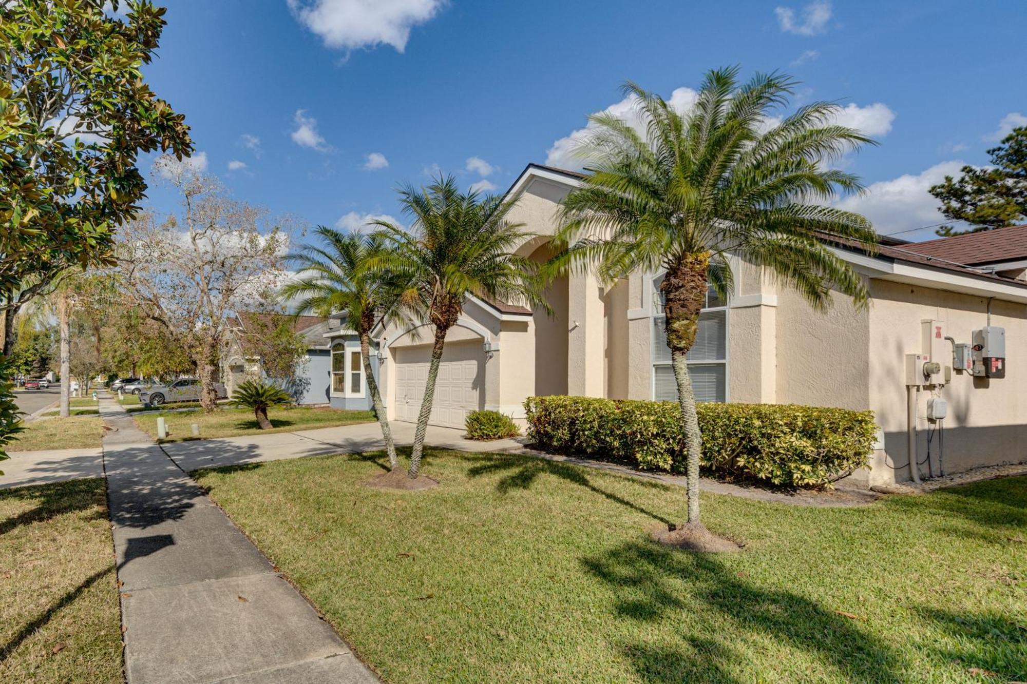 Holiday home Family In Suburbs About 12 Mi To Dtwn! *