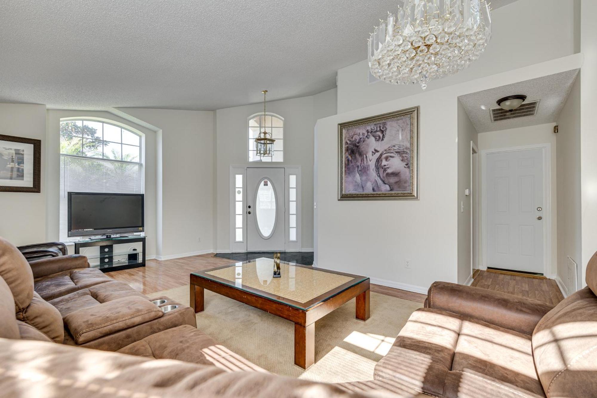 Holiday home Family In Suburbs About 12 Mi To Dtwn! *