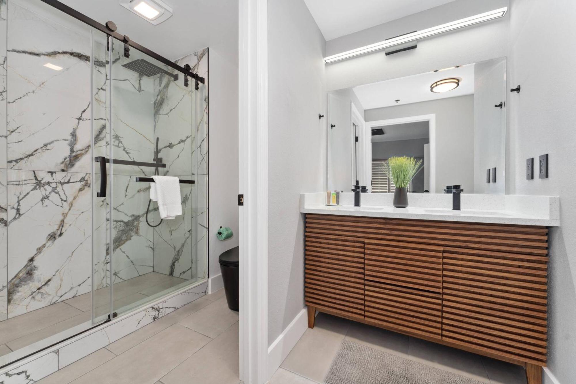 Apartment Comfort Close To Attractions