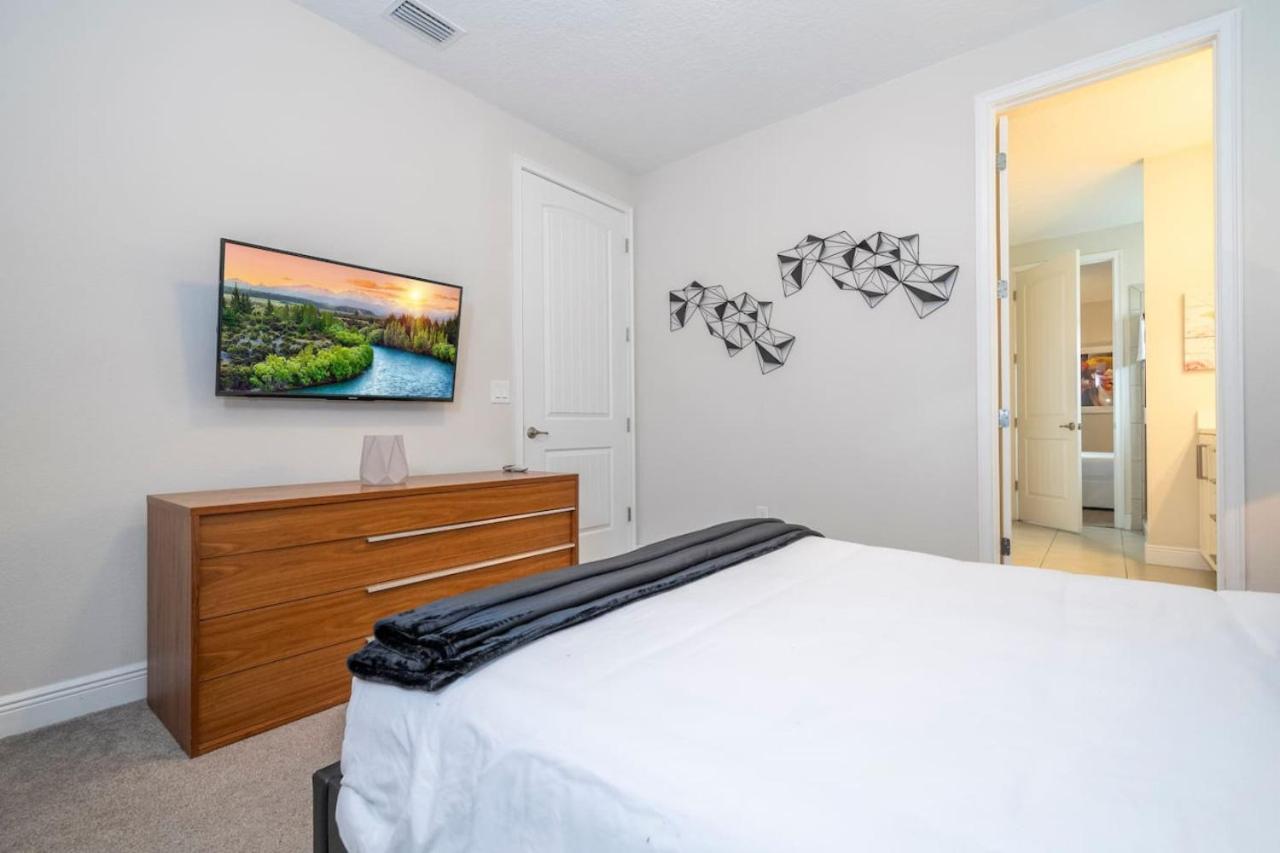 Holiday home Amazing 8bd W Private Pool At Encore Orlando