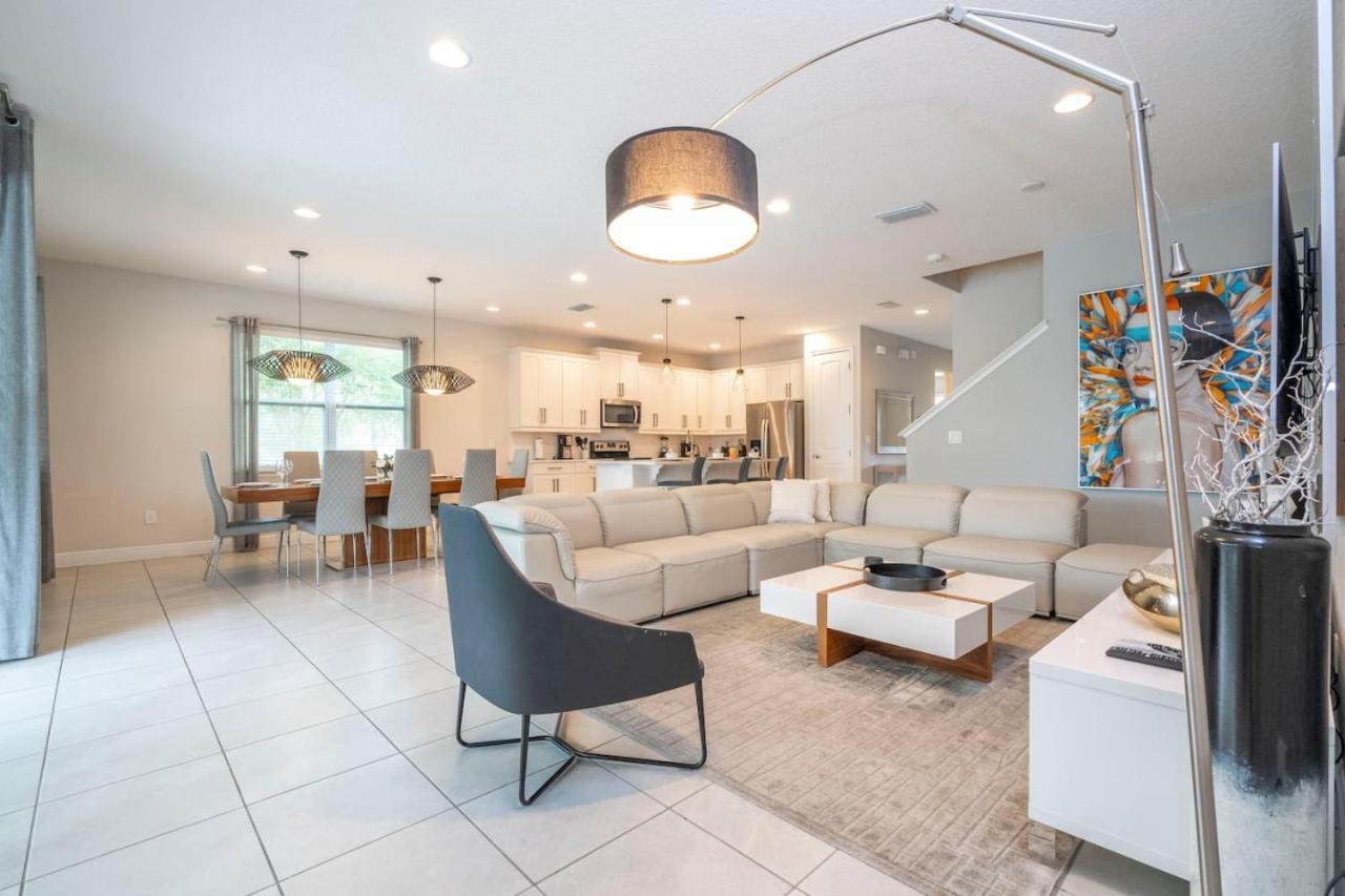 Amazing 8bd W Private Pool At Encore Holiday home Orlando