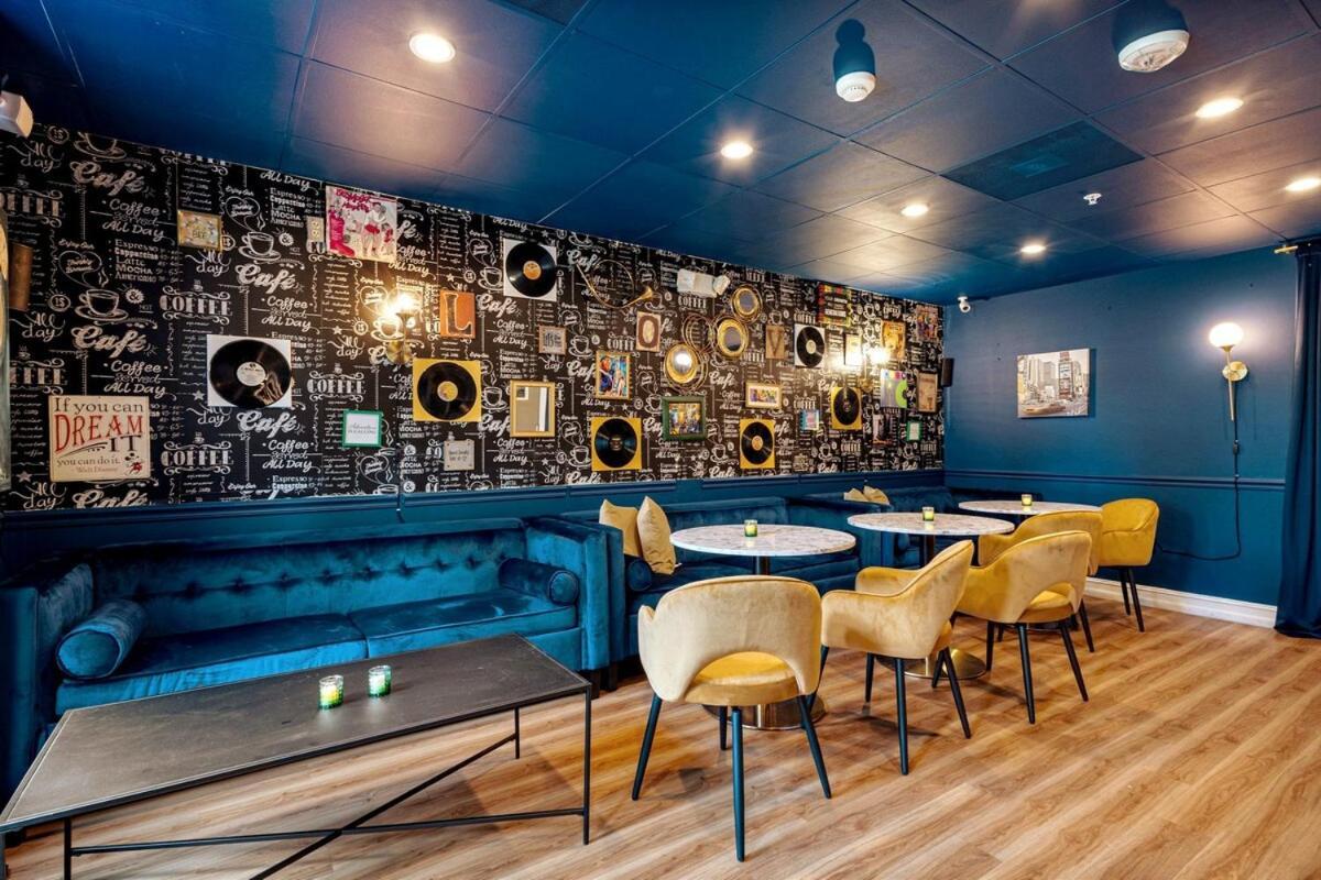Banana Leaf Villa-vintage Vibes Orlando