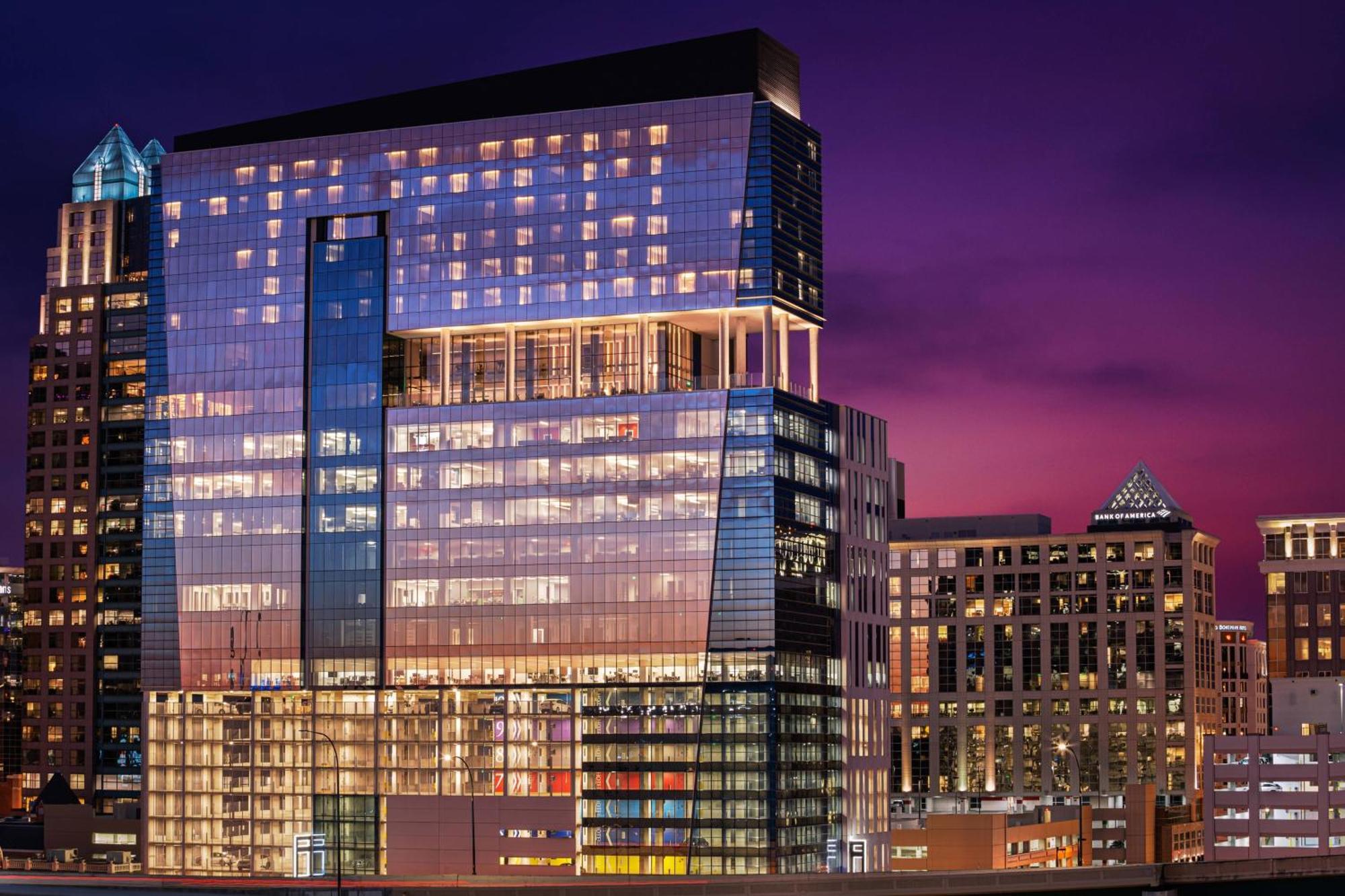 Ac By Marriott Downtown Hotel 2*