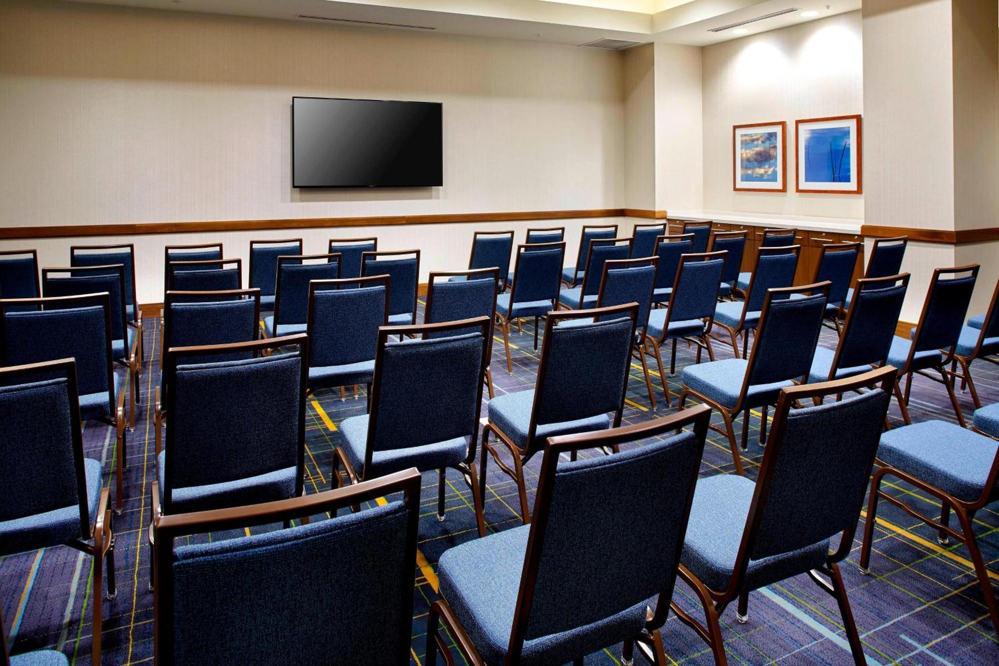Courtyard By Marriott Nona Hotel 3*