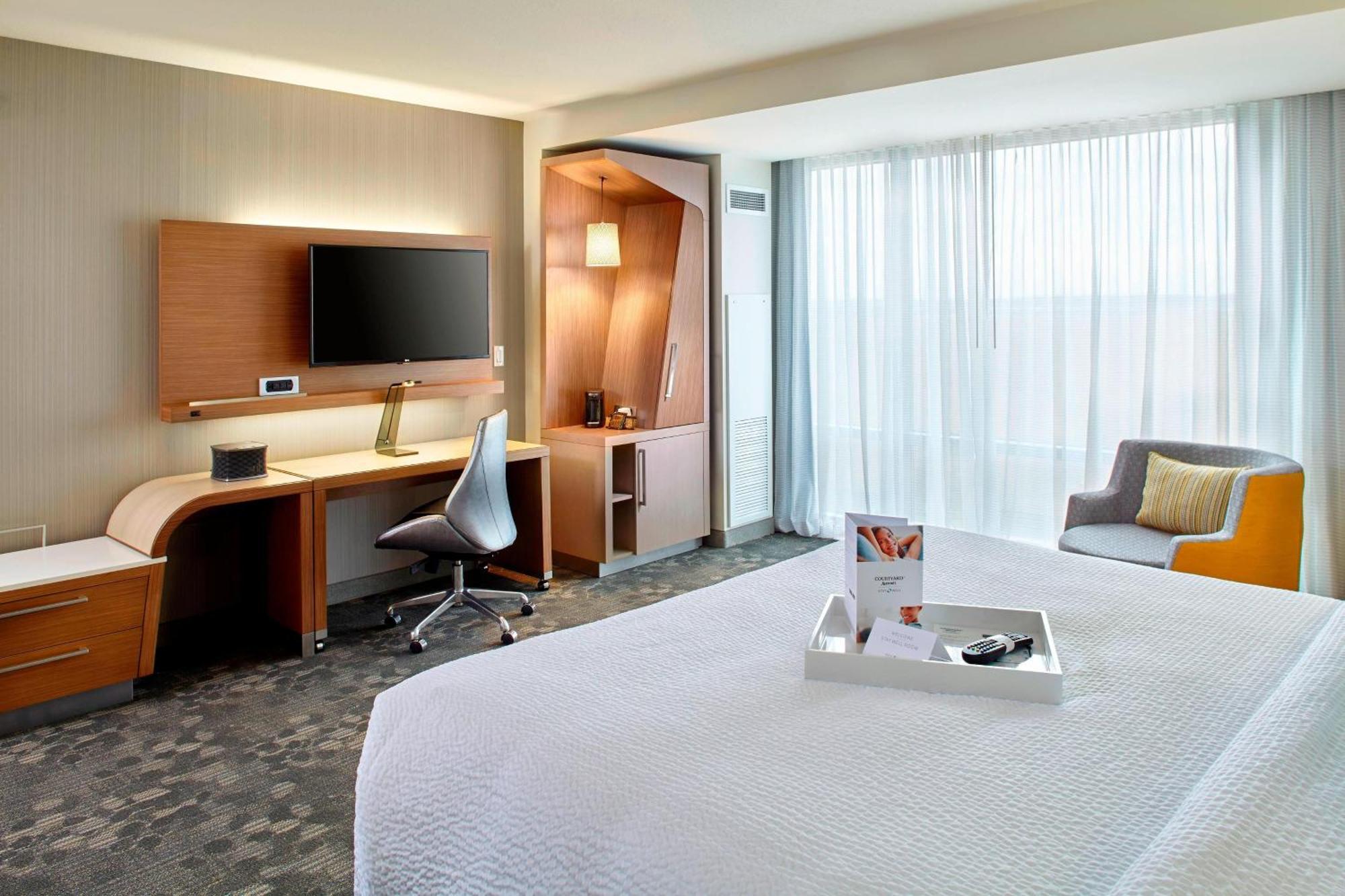 Courtyard By Marriott Nona Hotel 3*