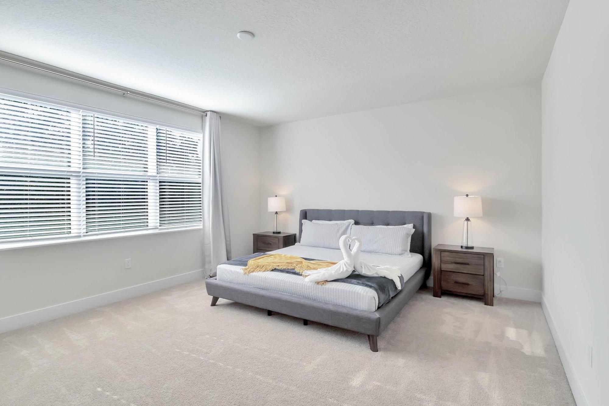 4 Bedrooms Pool Hidden Forest Amenities * Orlando