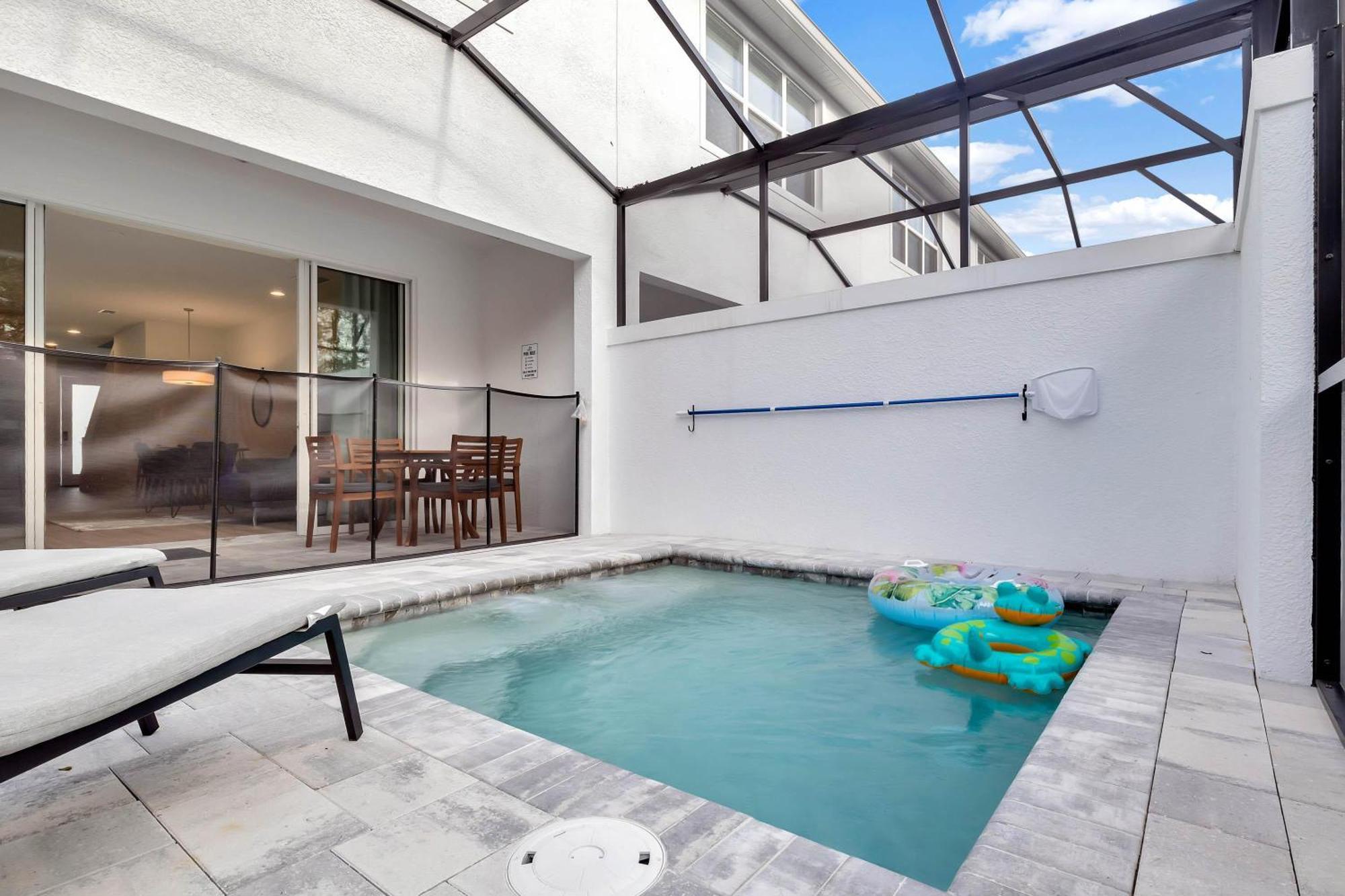 Apartment 4 Bedrooms Pool Hidden Forest Amenities *