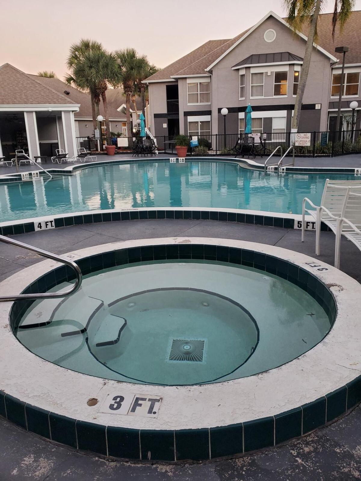 2 Miles From 1 Bedroom 1 Bath Apartment Orlando