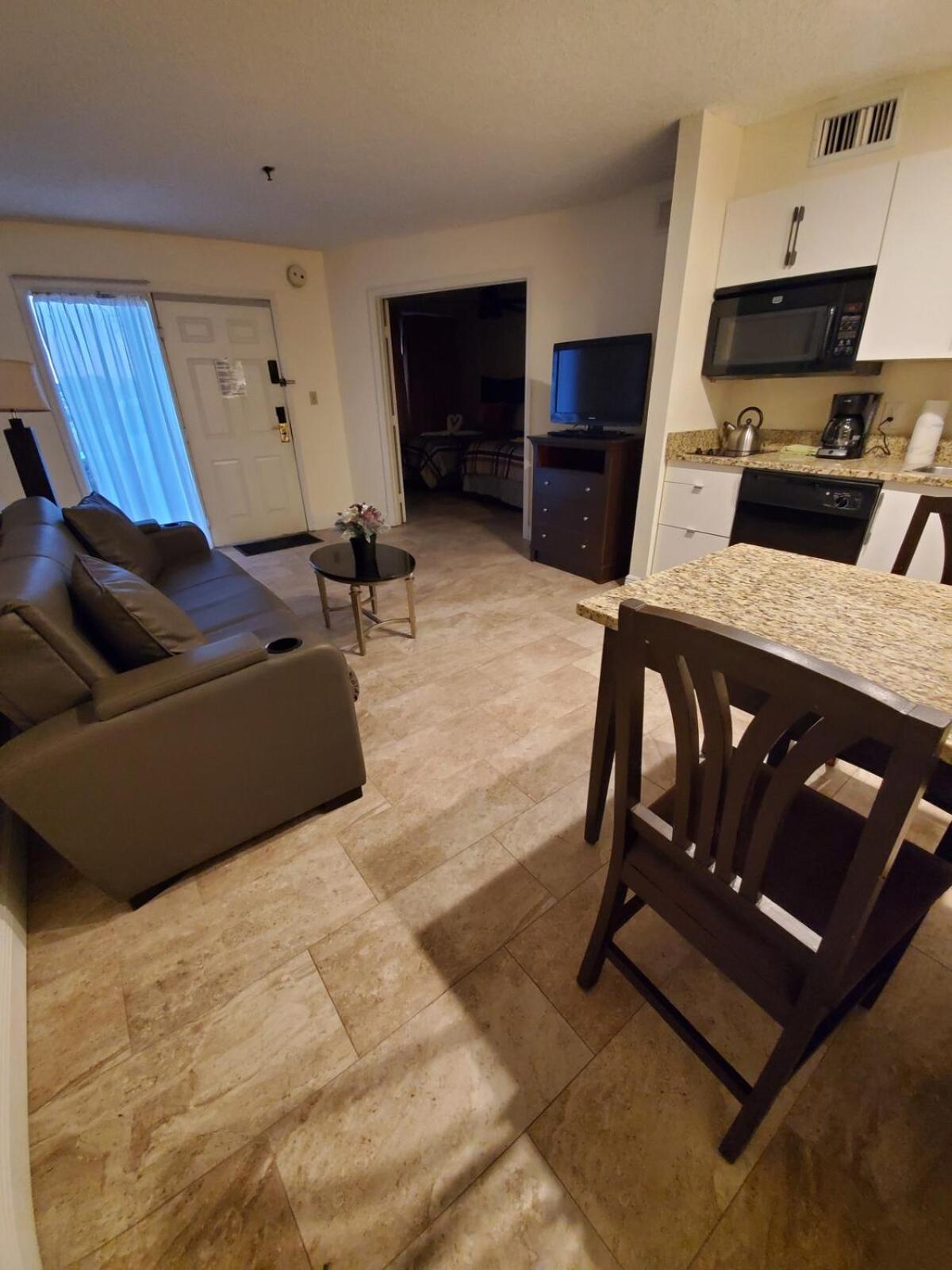 2 Miles From 1 Bedroom 1 Bath *