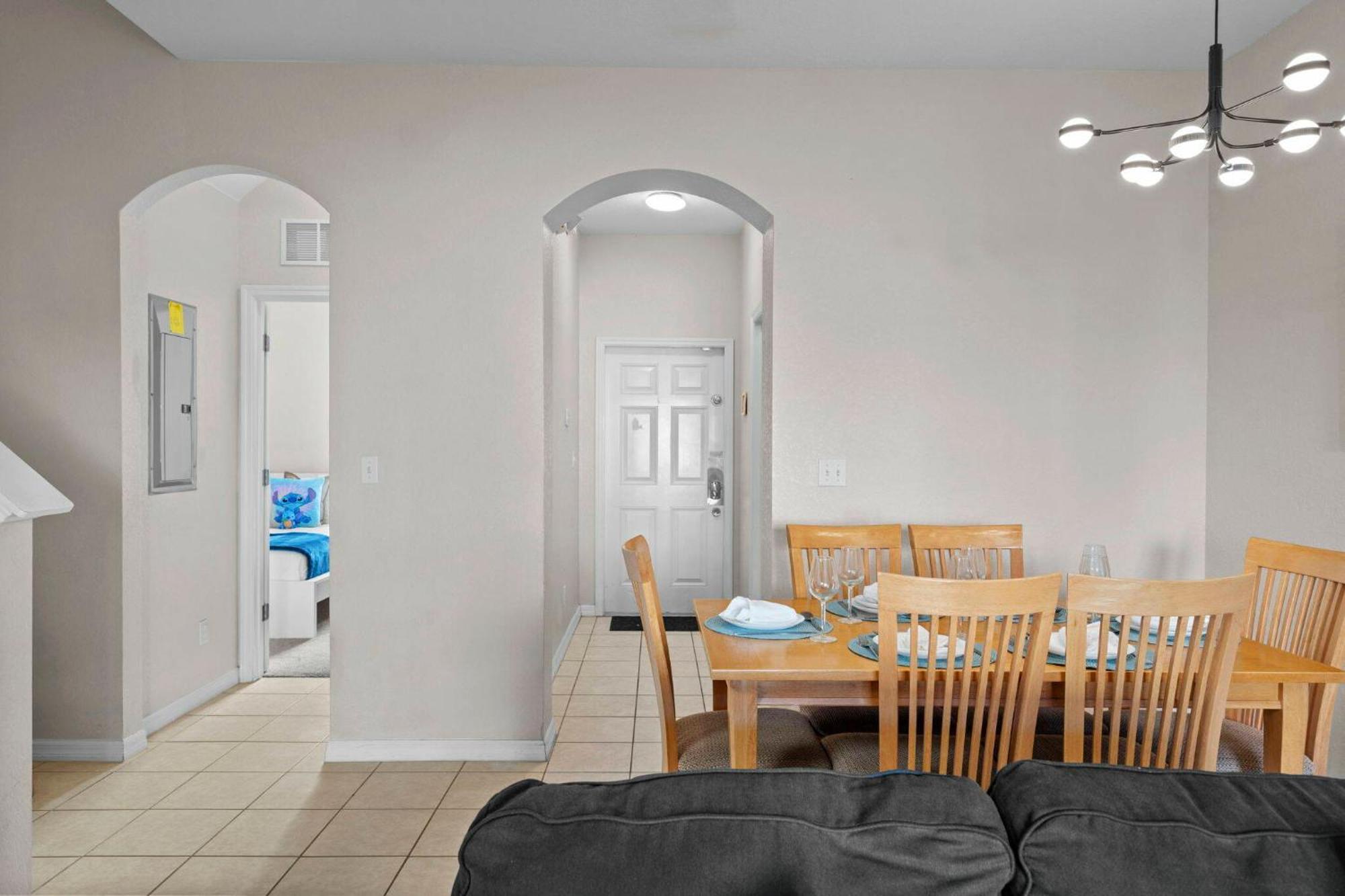 Sweet 3 Bedroom Townhome 2407 Orlando