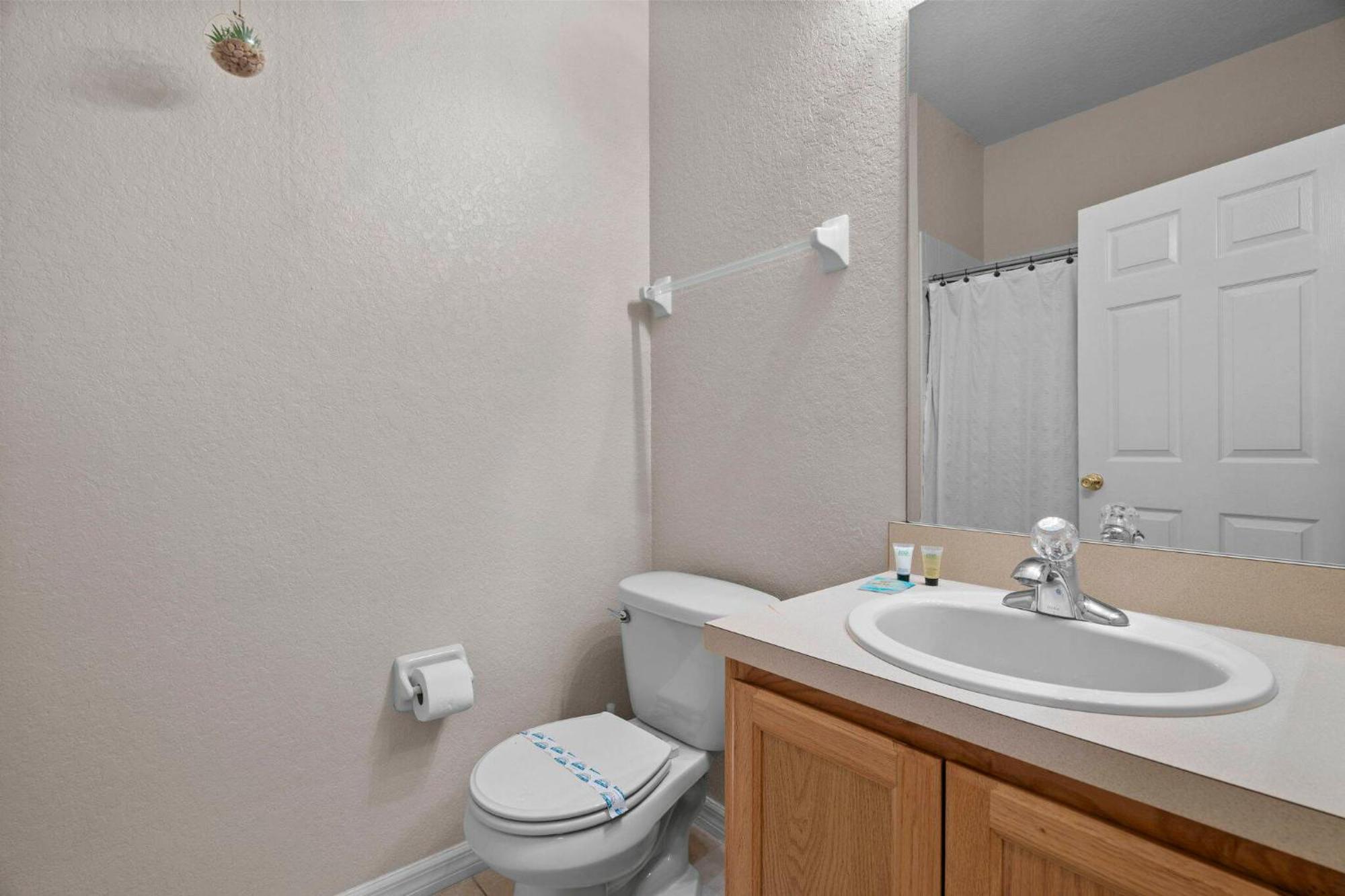 Sweet 3 Bedroom Townhome 2407 *