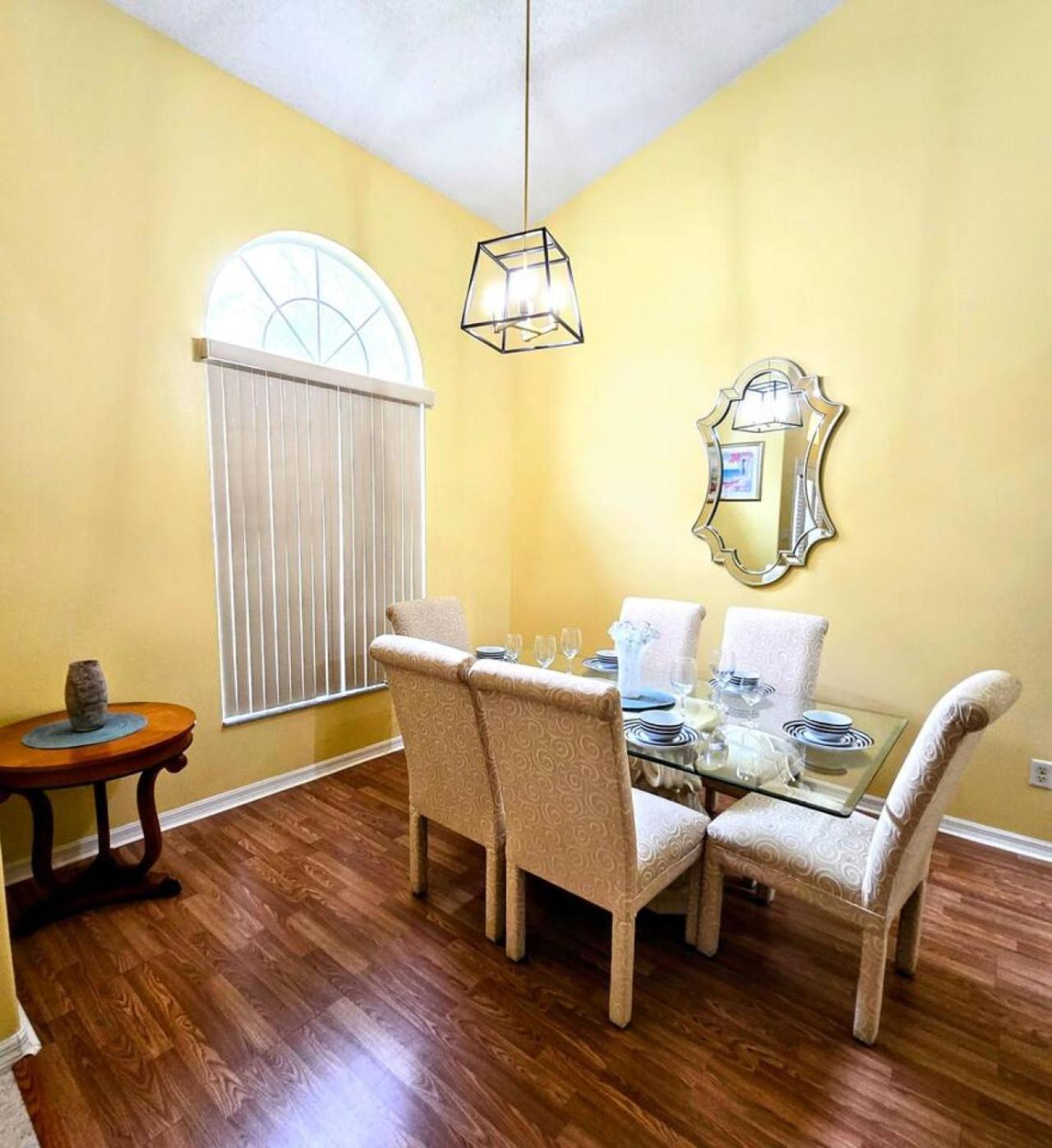 Holiday home Joyful And Bright 4 Bedroom 3 Bathroom Pool Orlando