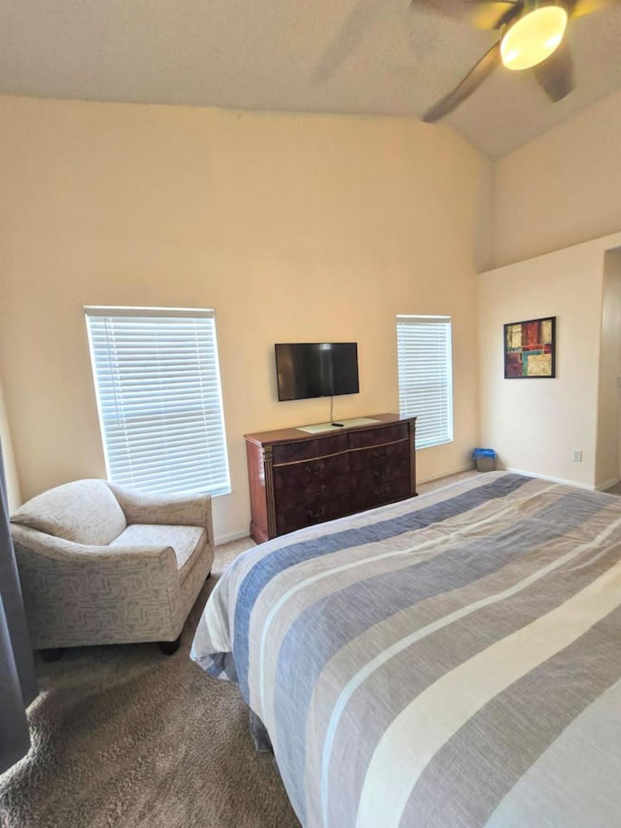 Holiday home Joyful And Bright 4 Bedroom 3 Bathroom Pool Orlando