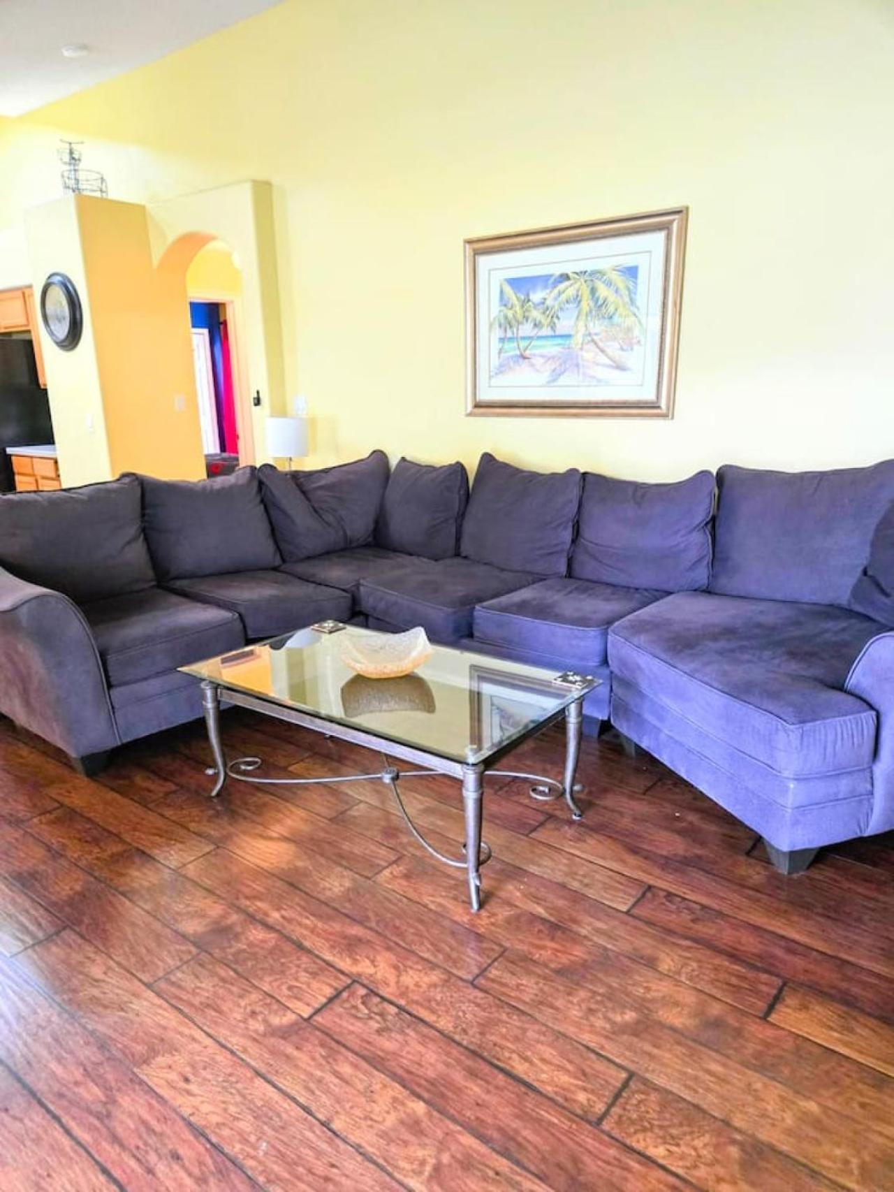 Joyful And Bright 4 Bedroom 3 Bathroom Pool *