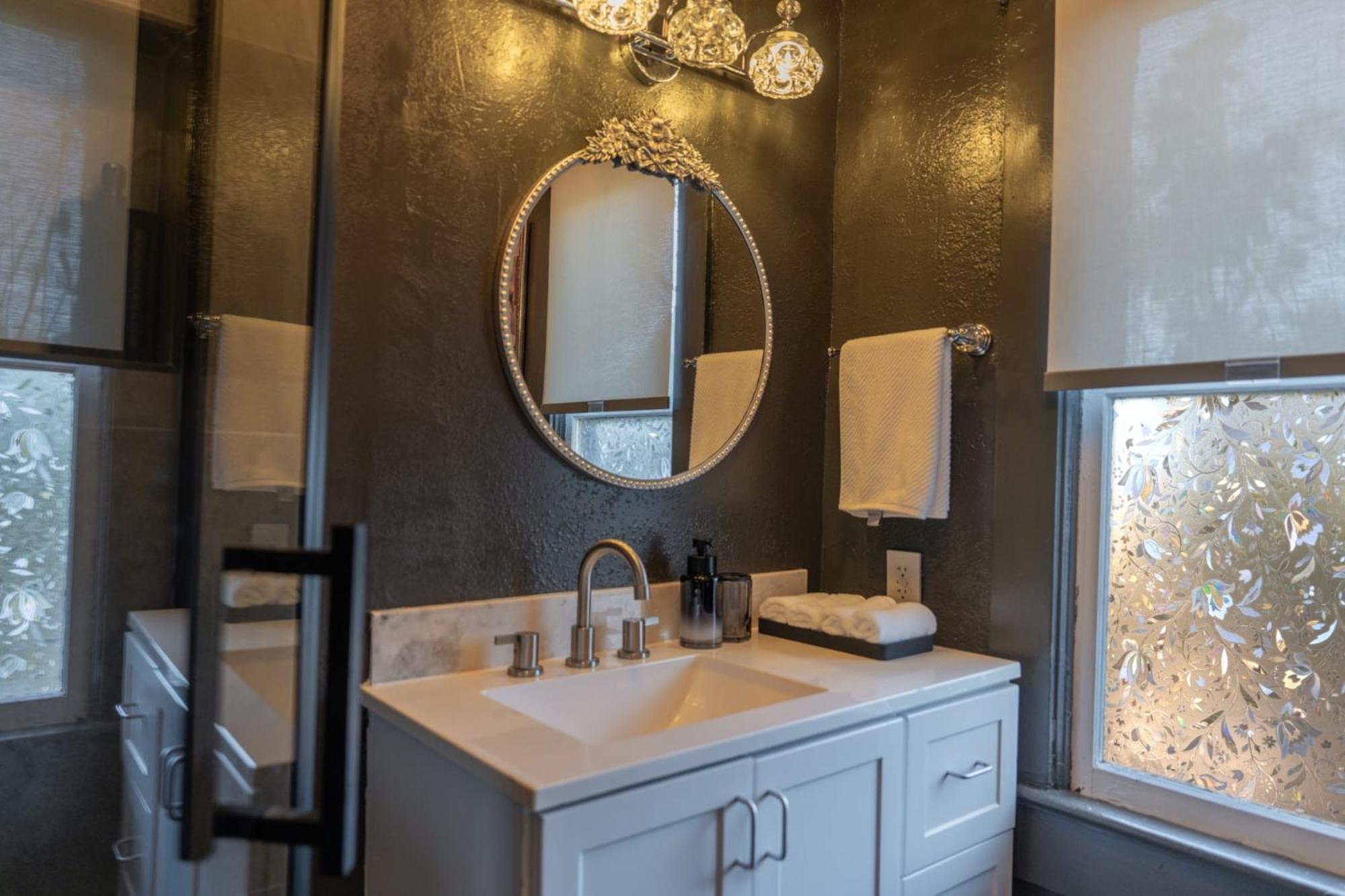 Historic Casita Joy, Dt, Eola, Delaney Park, 2 Bedrooms 1 Bathroom Unit B *