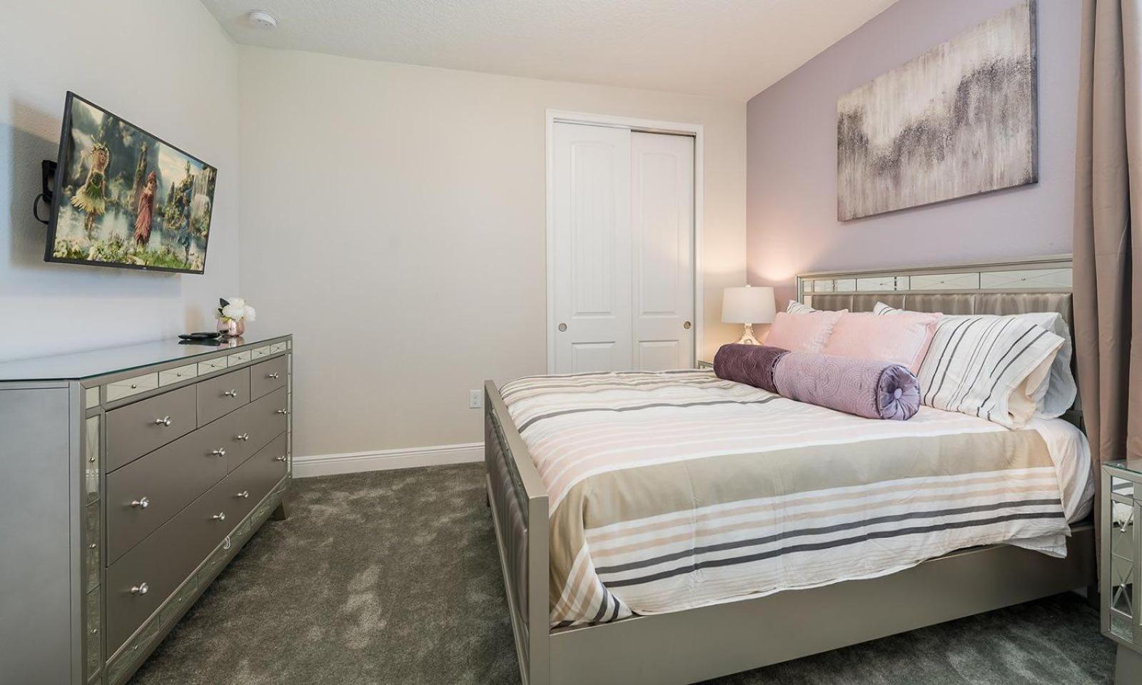 Airy 6 Bdrm Abode With Theater In Encore *