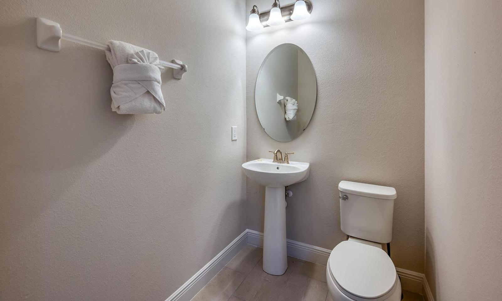 Homely 9 Bdrm With Games At Encore Holiday home