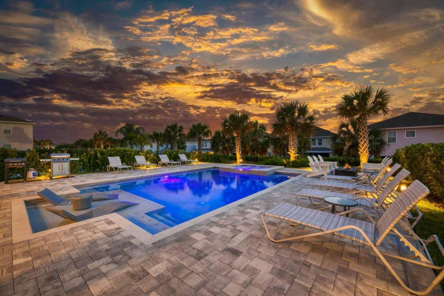 Holiday home Spacious 8 Bdrm With South Facing Pool In Encore