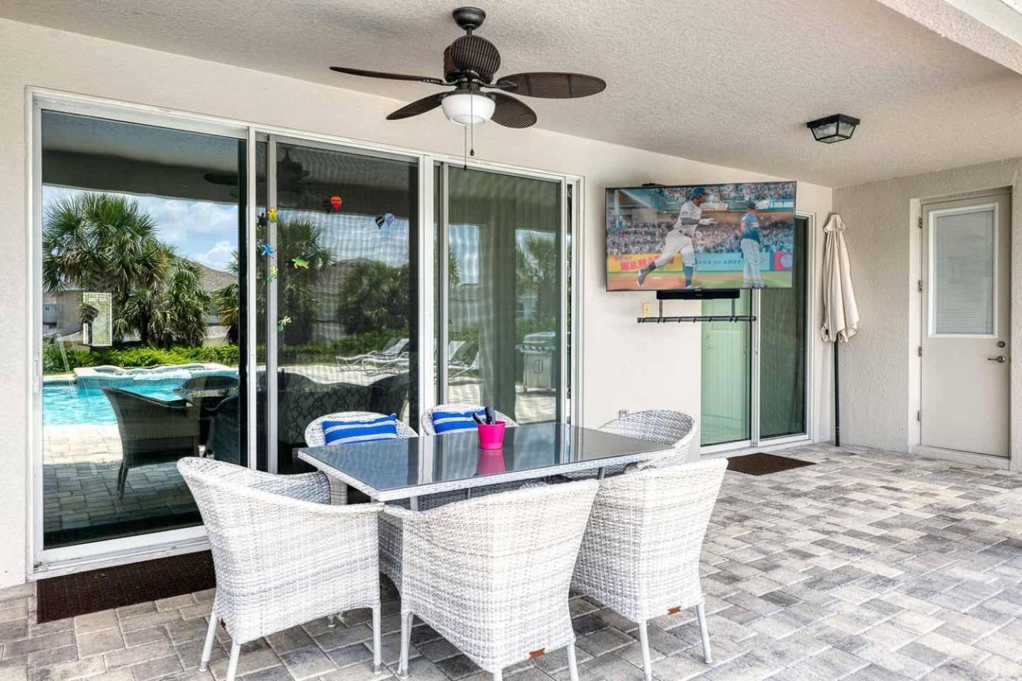 Holiday home Spacious 8 Bdrm With South Facing Pool In Encore