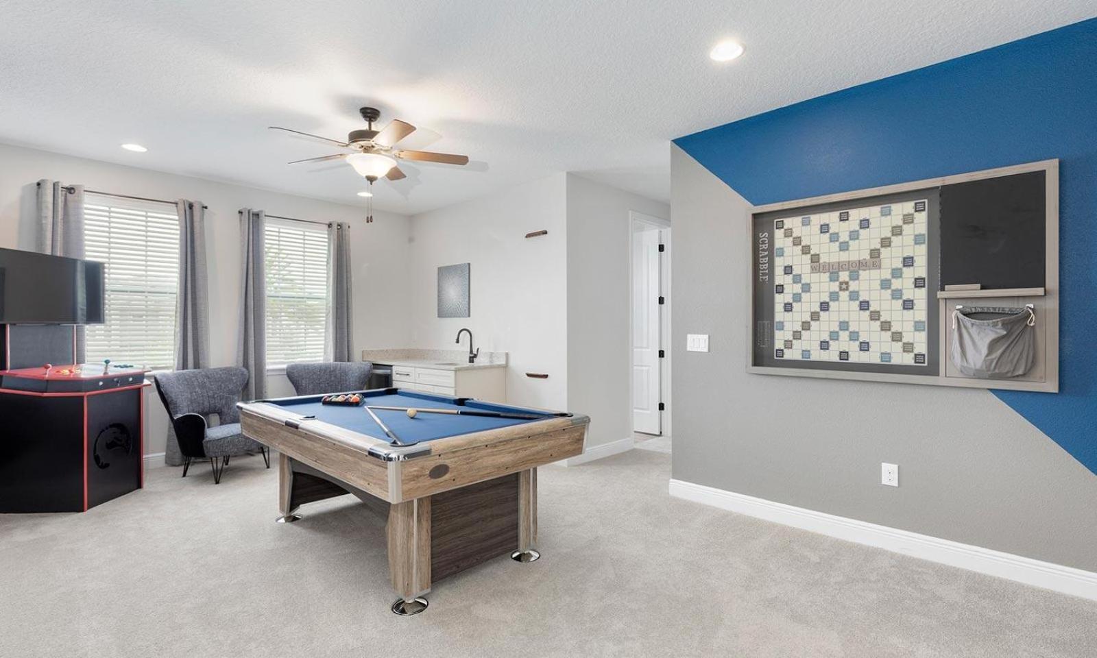 Colorful 9 Bdrm House With Large Pool In Encore Holiday home