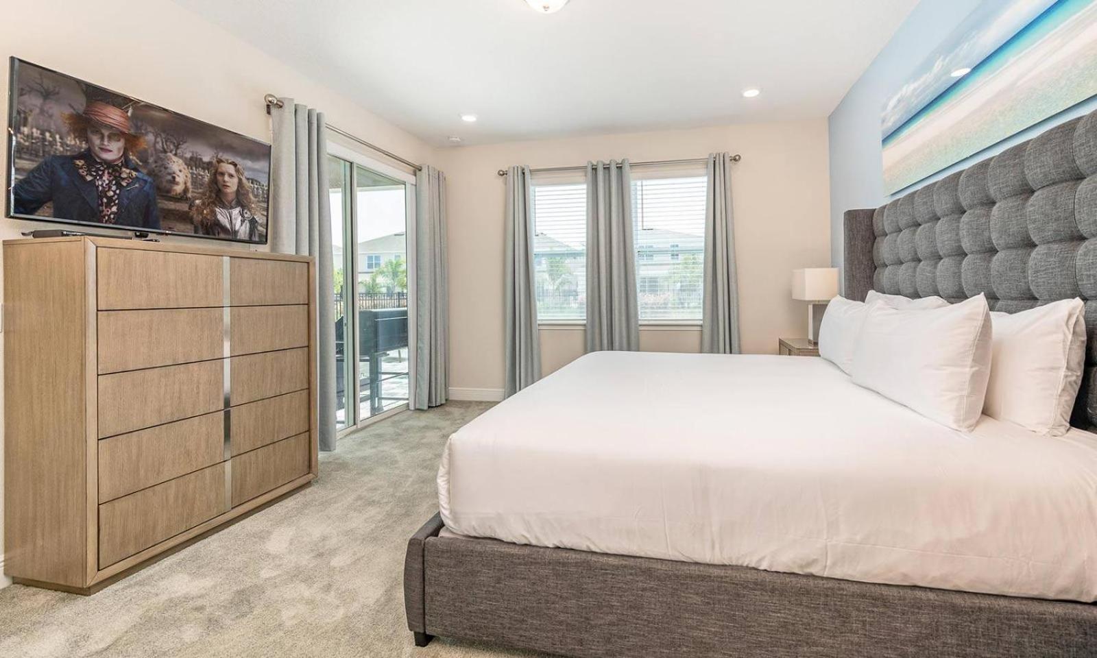 Captivating 5 Bdrm With Theater At Encore Holiday home