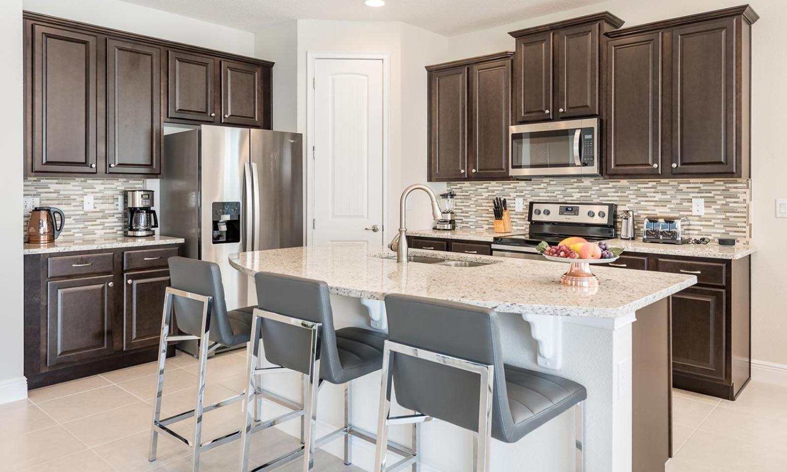 Vibrant 5 Bdrm With Private Pool In Encore