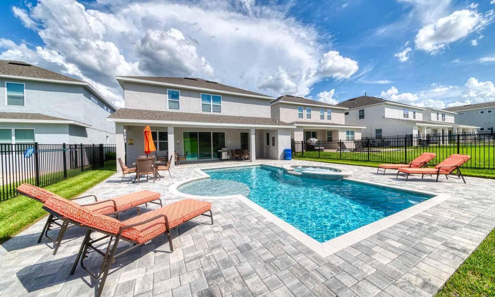 Holiday home Serene 8 Bdrm With Large Patio In Encore