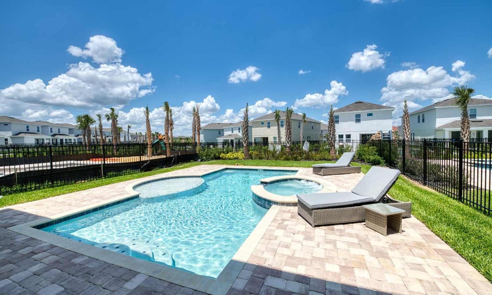 Holiday home Modern 6 Bdrm Abode With Private Pool And In Encore