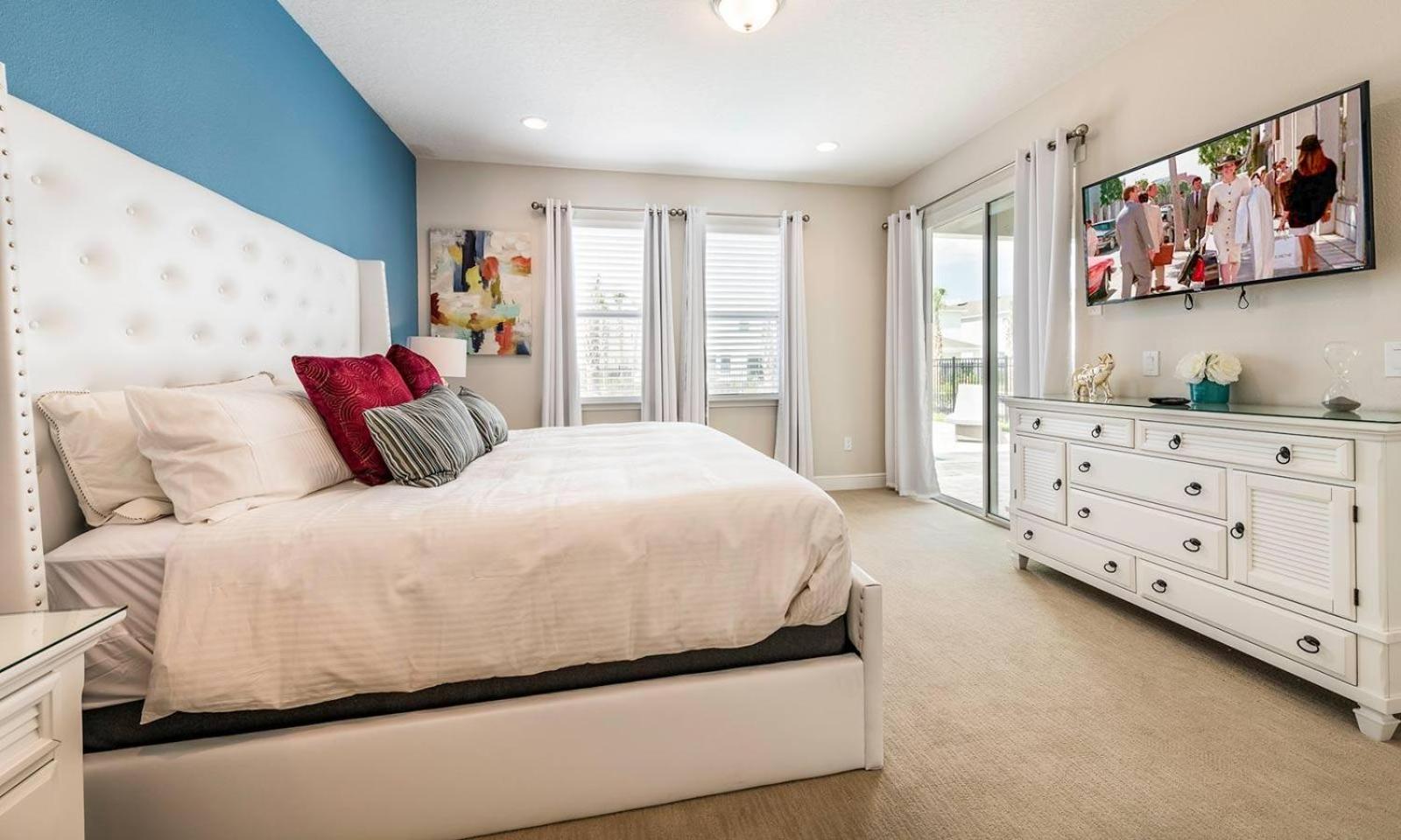 Modern 6 Bdrm Abode With Private Pool And In Encore Holiday home Orlando