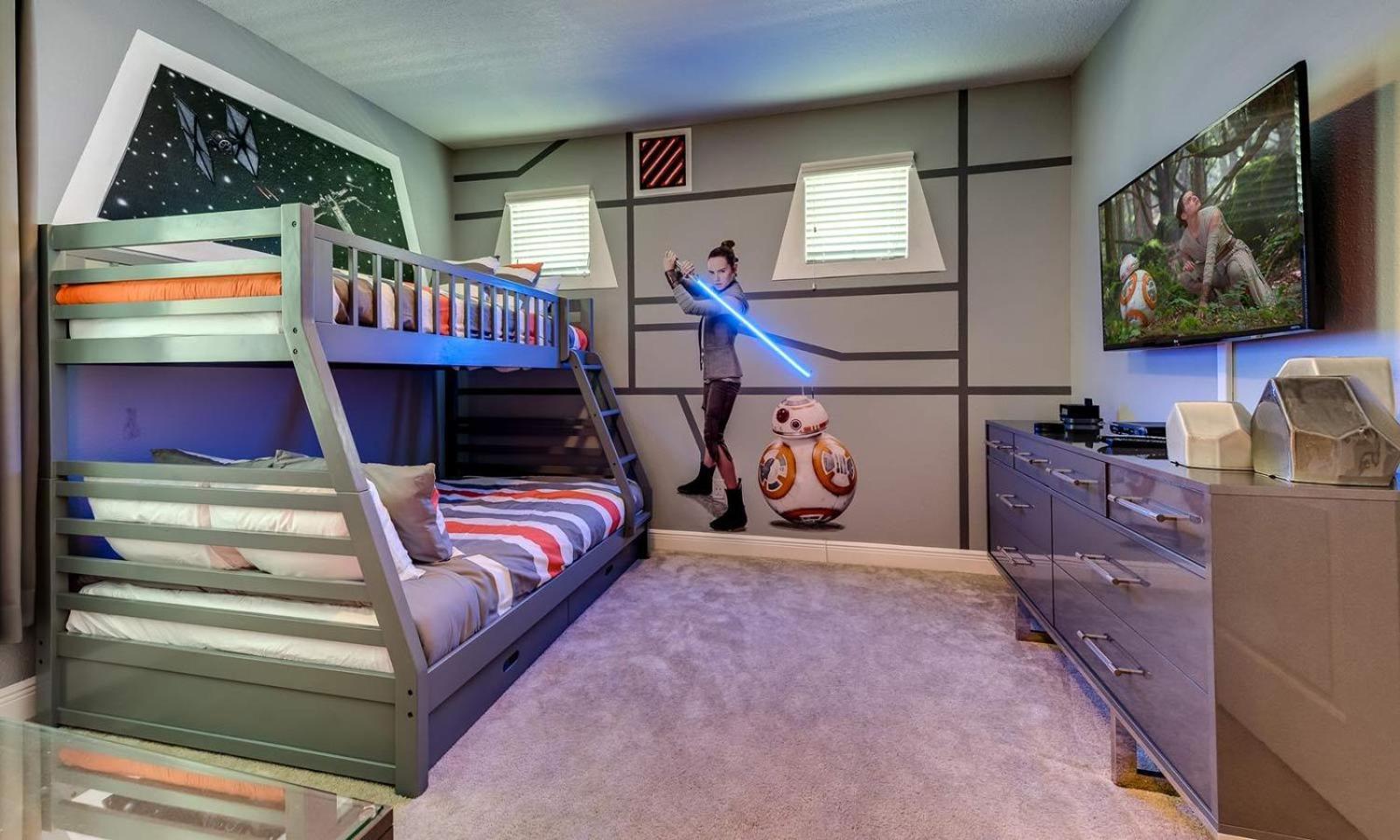 Holiday home Sleek 5 Bdrm With Fun Themed Bedroom At Encore *