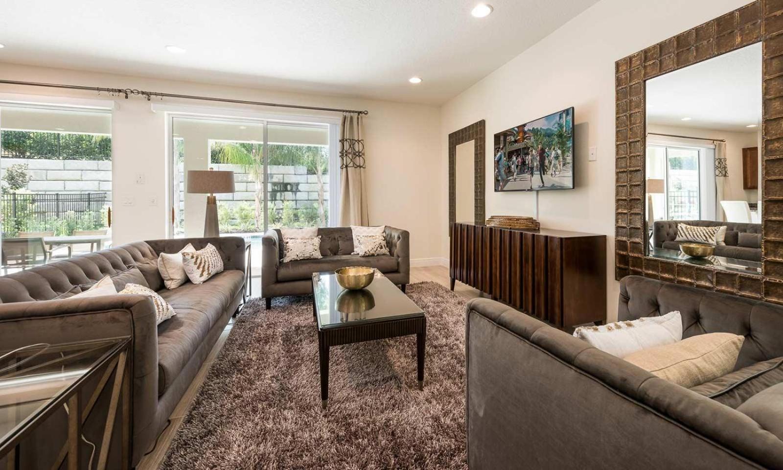 Sleek 5 Bdrm With Fun Themed Bedroom At Encore Holiday home Orlando