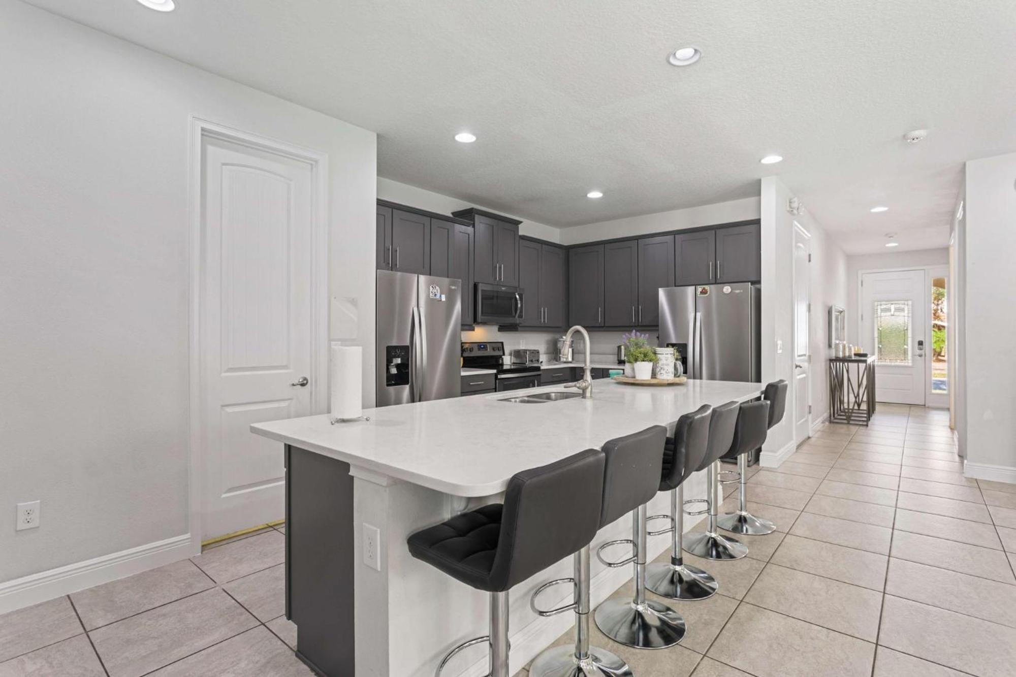 Radiant Classic 10 Bdrm With Games At Encore Holiday home *