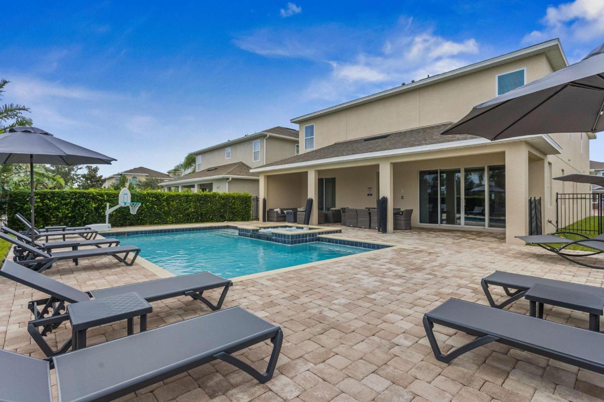 Radiant Classic 10 Bdrm With Games At Encore Holiday home Orlando