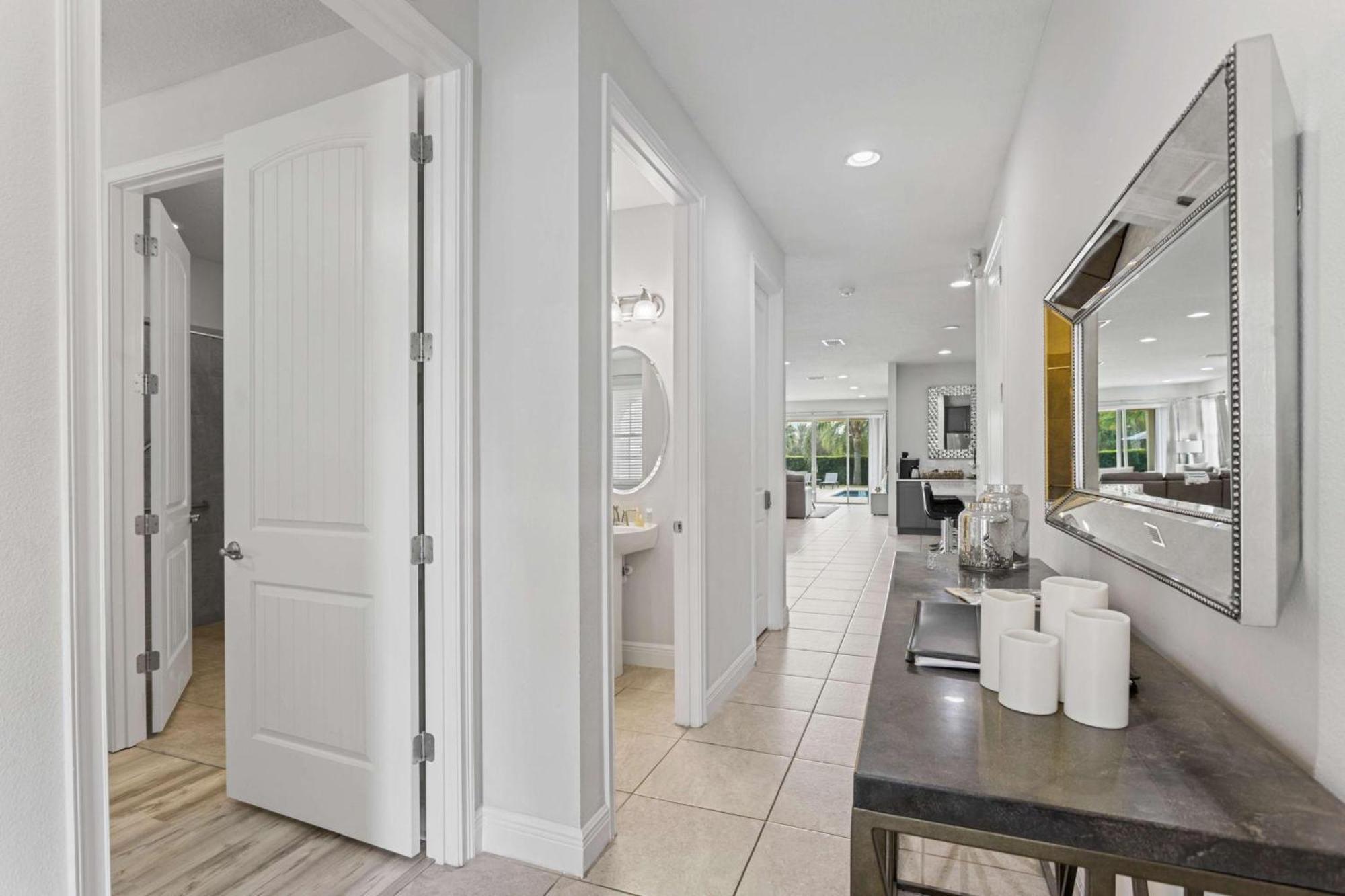Radiant Classic 10 Bdrm With Games At Encore Holiday home *