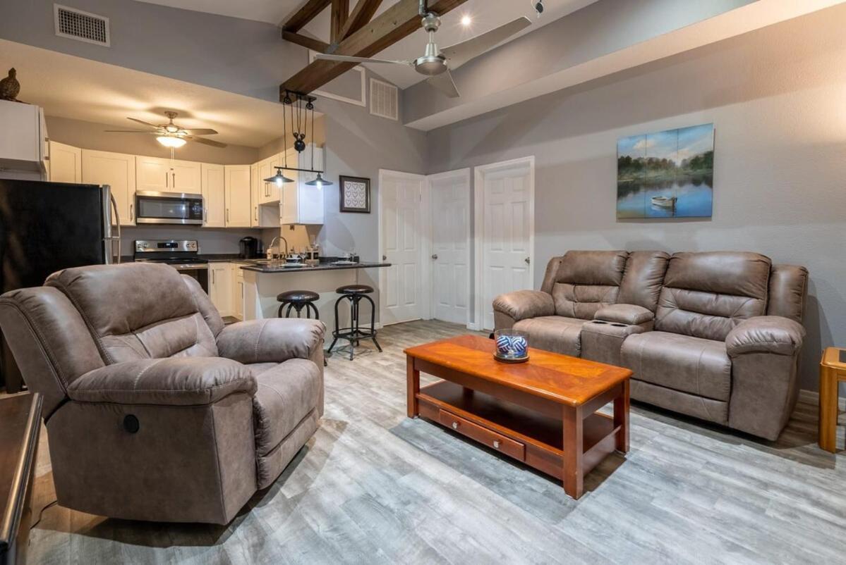 Cozy Renovated Retreat With Tranquil Outdoors Holiday home Orlando