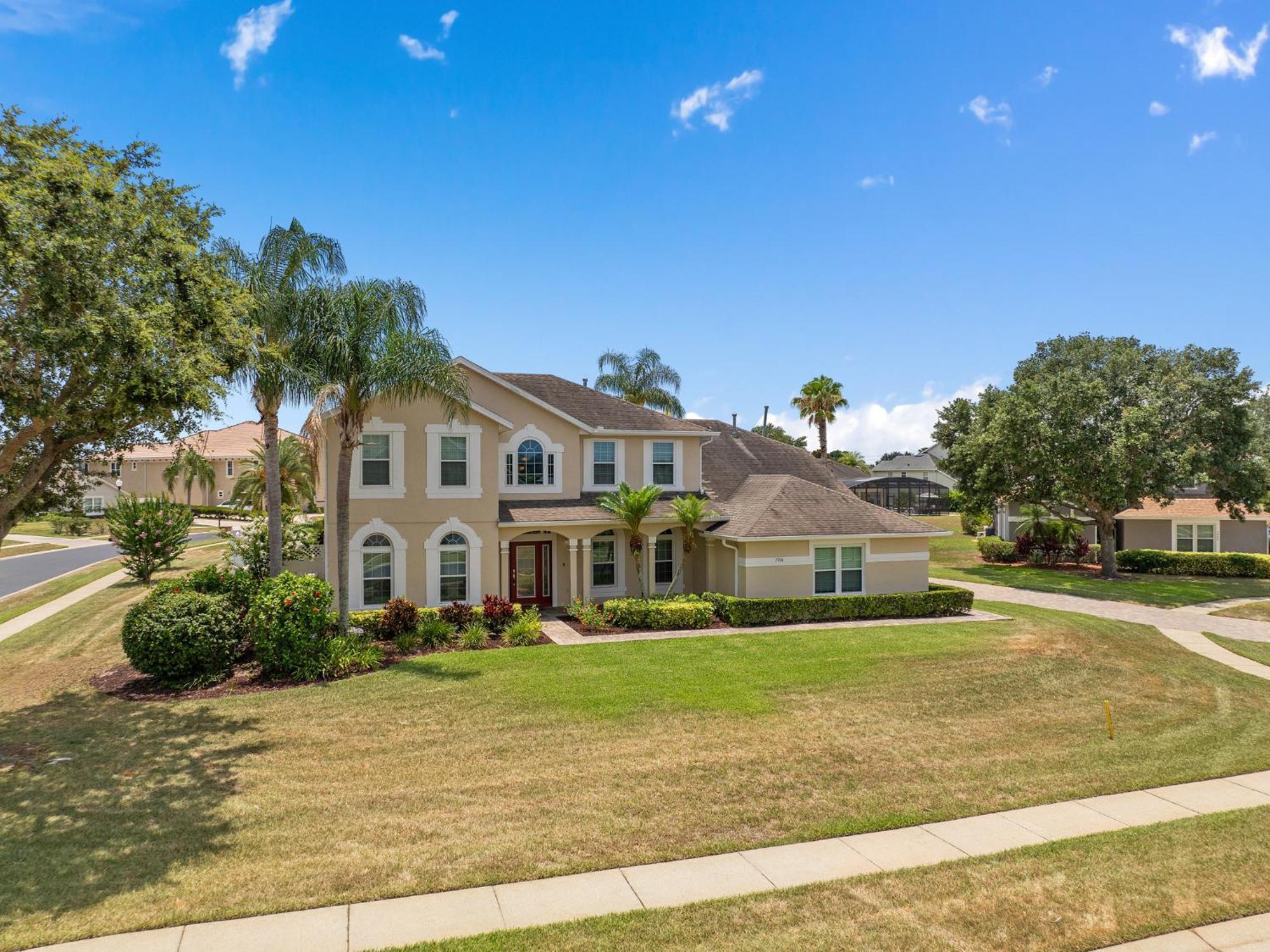 Mickeys Sunrise - Phenomenal 7br Themed Theater Swingset Splashpad Gas Bbq - 2 Miles To Holiday home Orlando