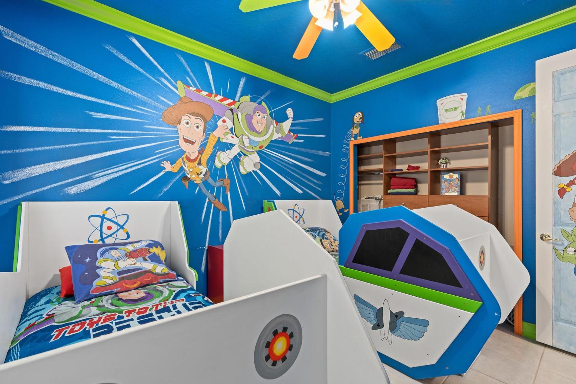 Mickeys Sunrise - Phenomenal 7br Themed Theater Swingset Splashpad Gas Bbq - 2 Miles To * Orlando