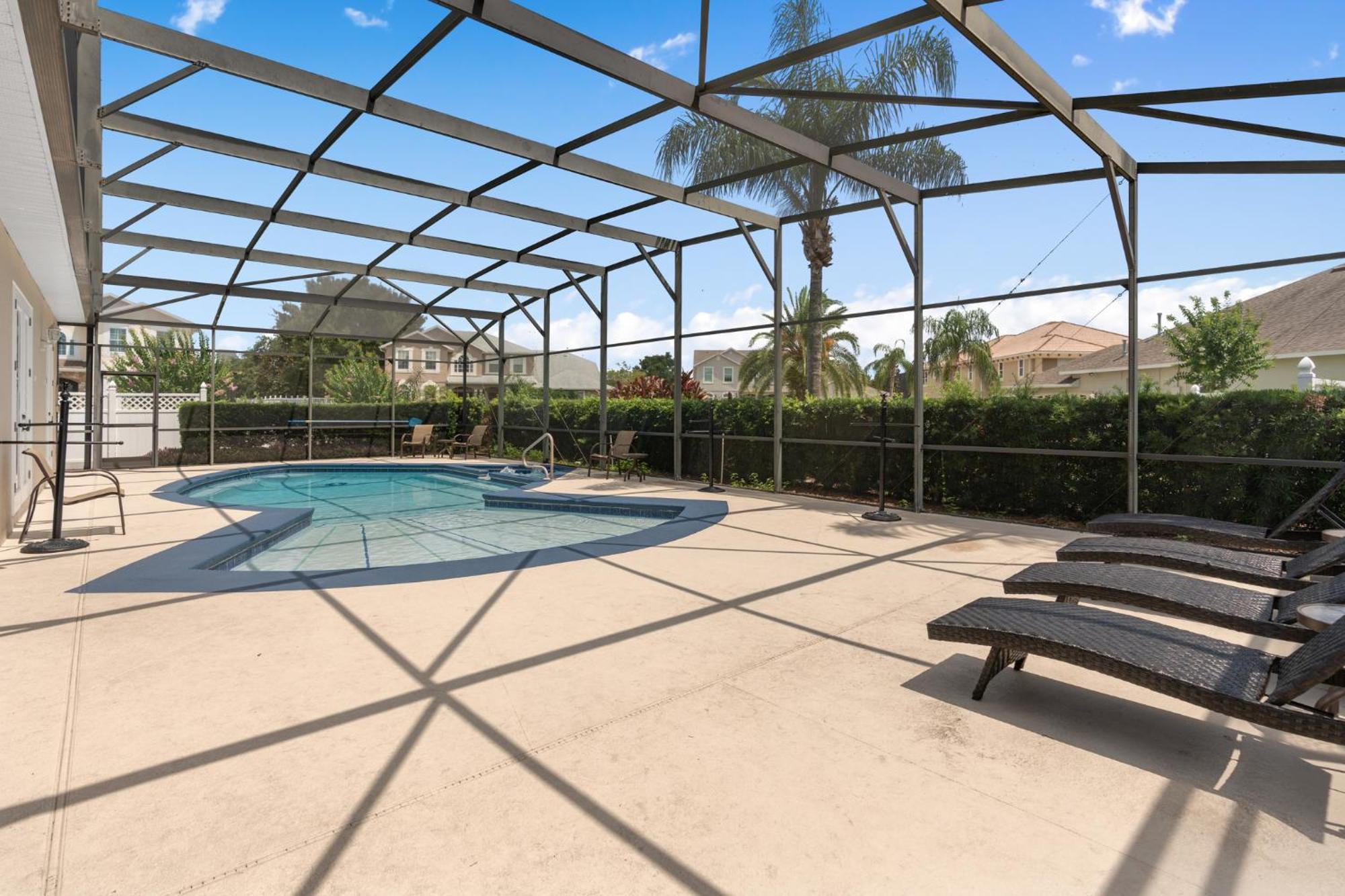 Mickeys Sunrise - Phenomenal 7br Themed Theater Swingset Splashpad Gas Bbq - 2 Miles To Holiday home Orlando