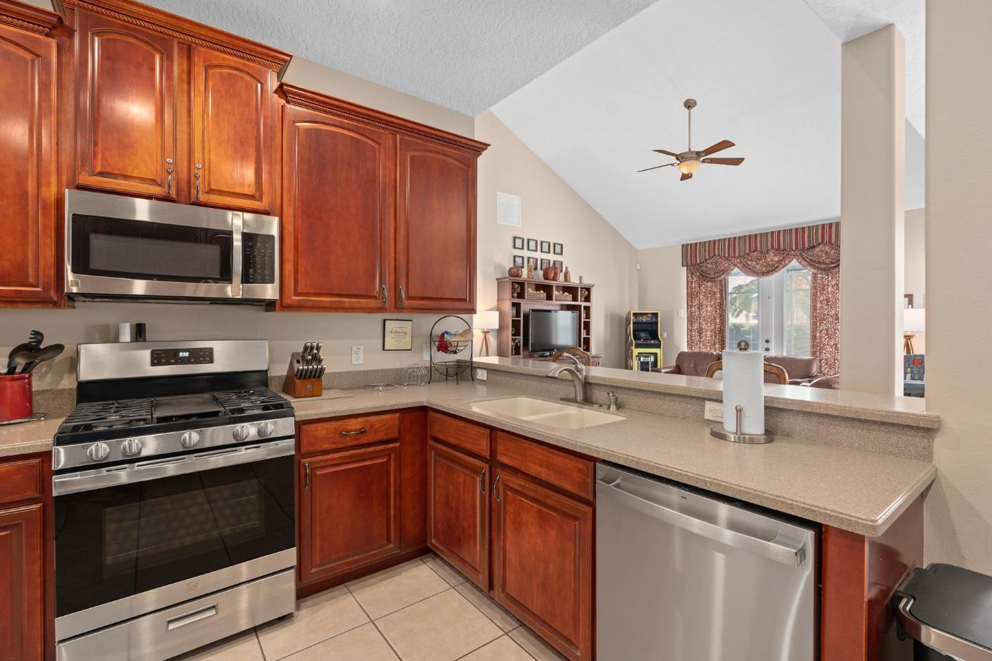 Mickeys Sunrise - Phenomenal 7br Themed Theater Swingset Splashpad Gas Bbq - 2 Miles To Holiday home