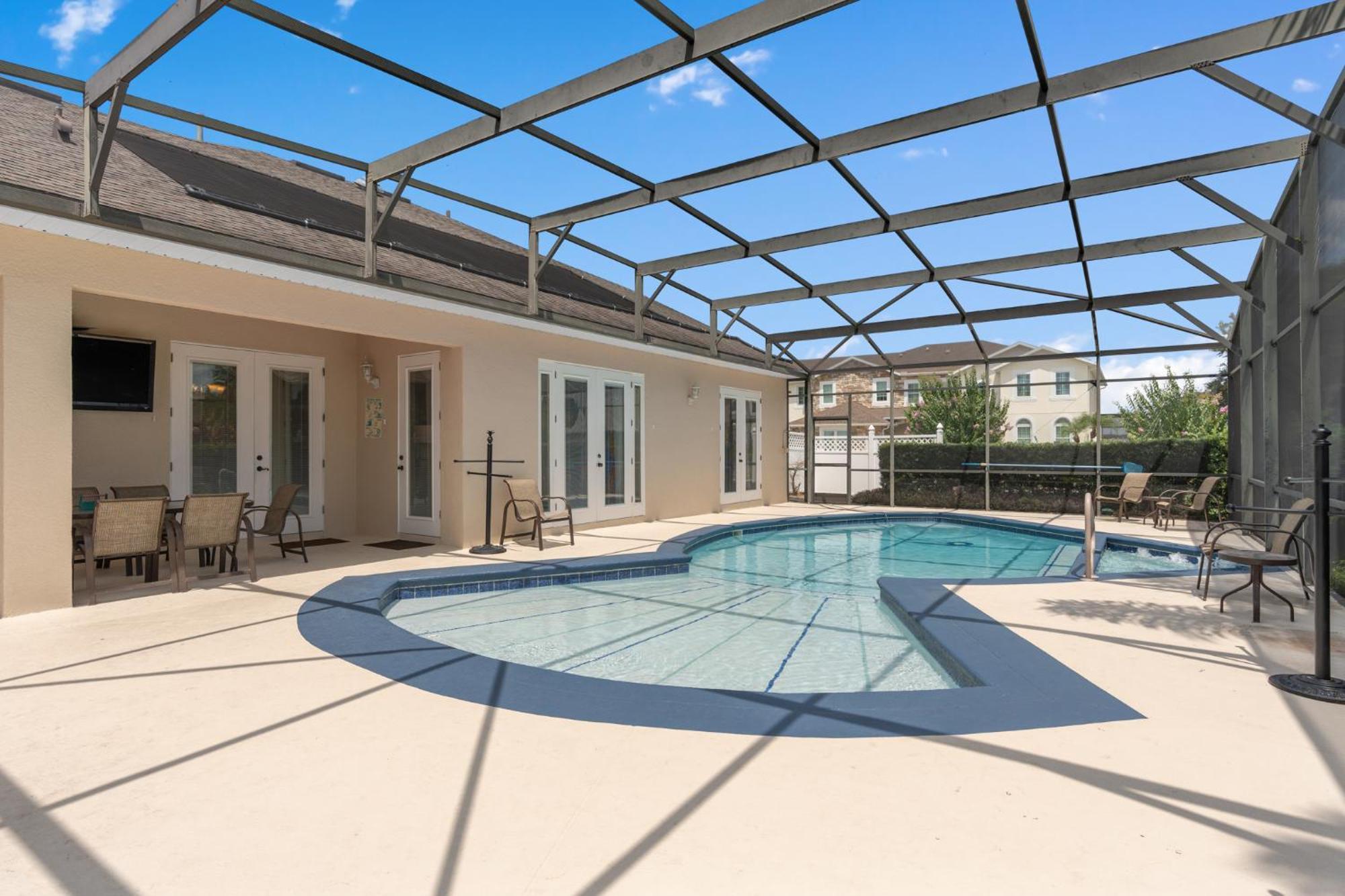 Holiday home Mickeys Sunrise - Phenomenal 7br Themed Theater Swingset Splashpad Gas Bbq - 2 Miles To *