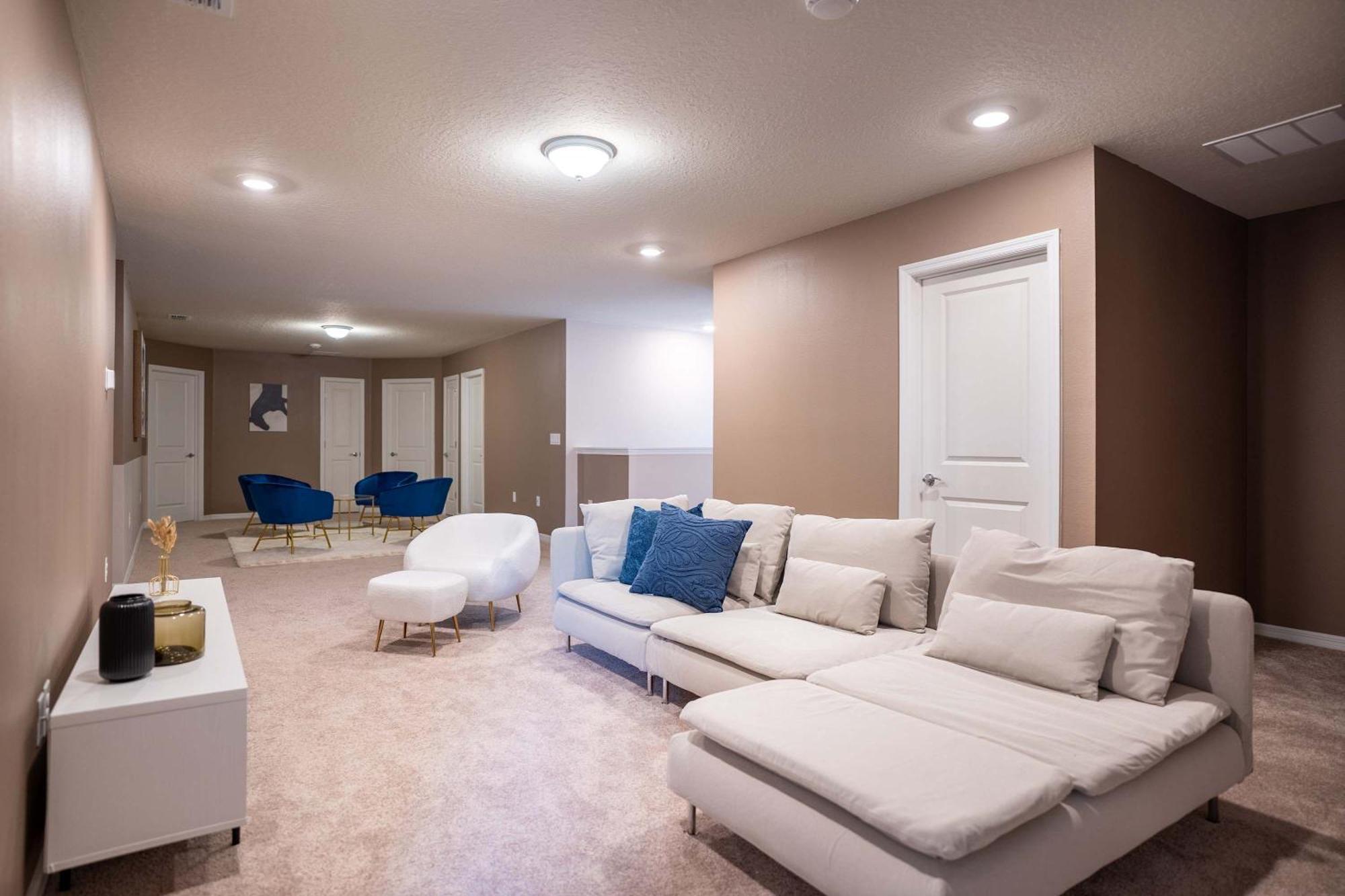 Stunning 10 Bed With Themed Pool * Orlando