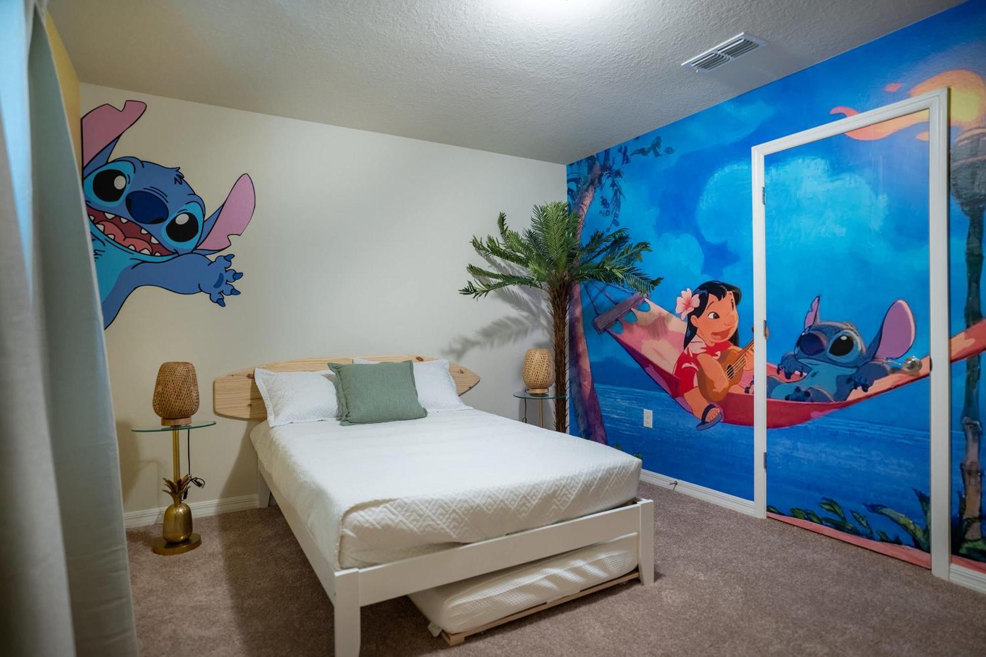 Stunning 10 Bed With Themed Pool Orlando