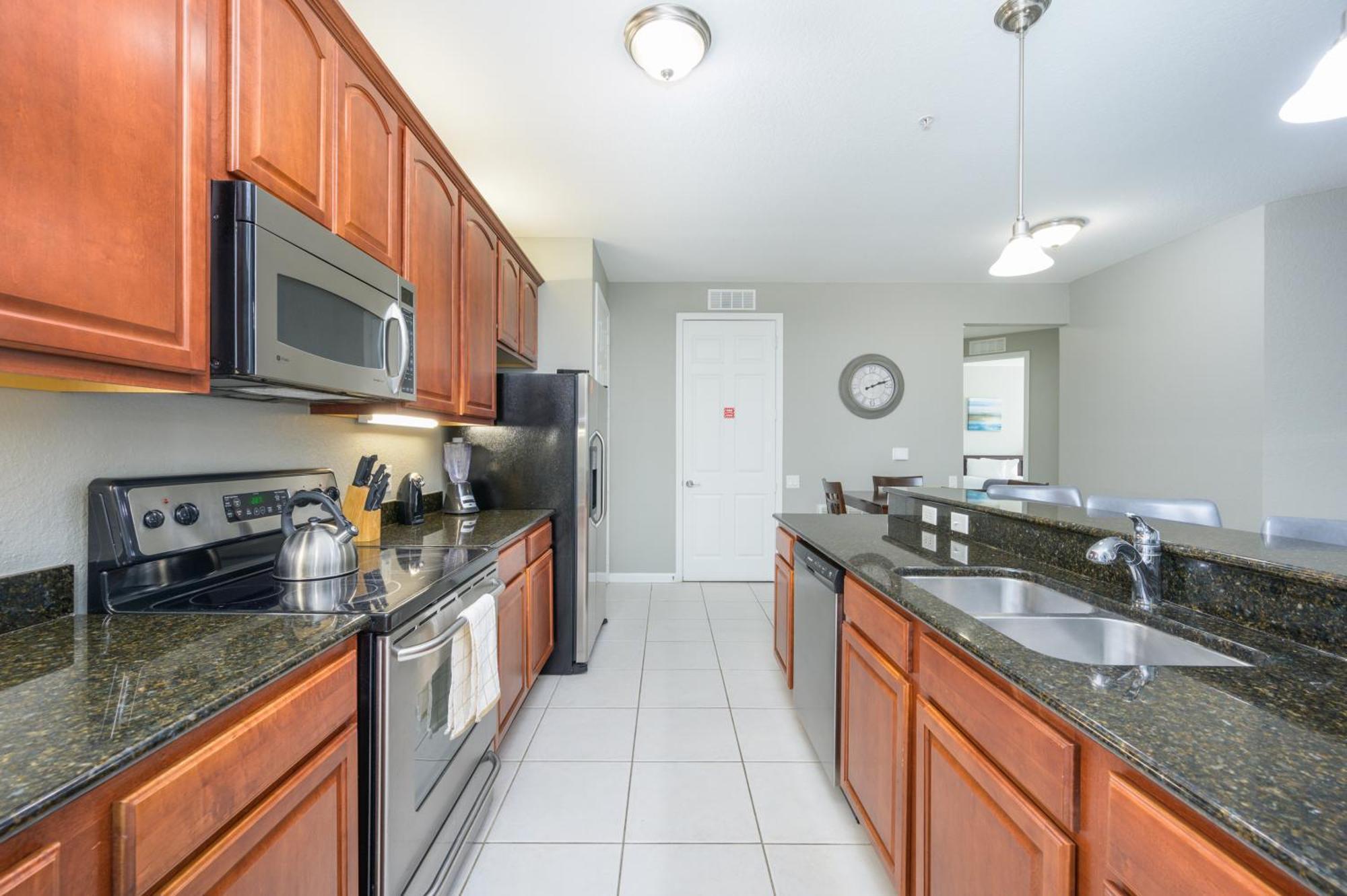 Beautiful View Condo, Vista Cay-1004 Apartment
