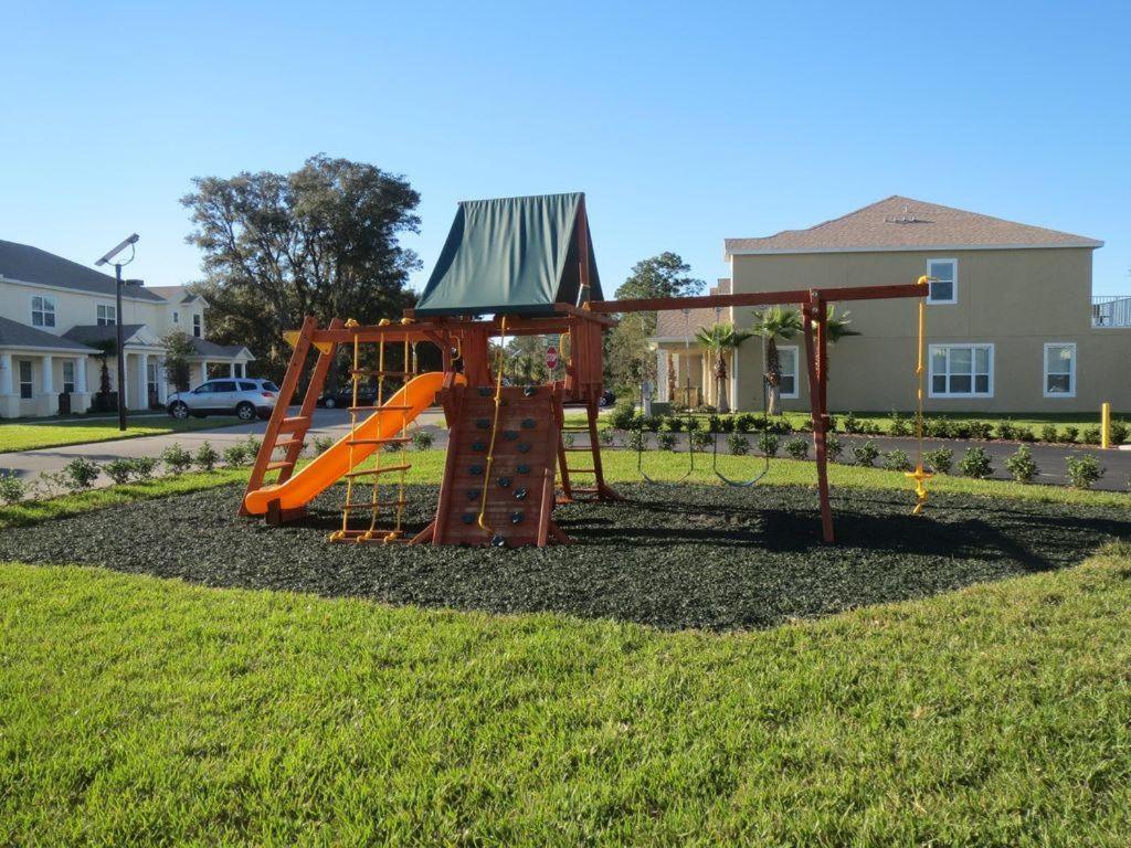 3 Bedrooms Pool Hidden Forest Amenities Apartment Orlando